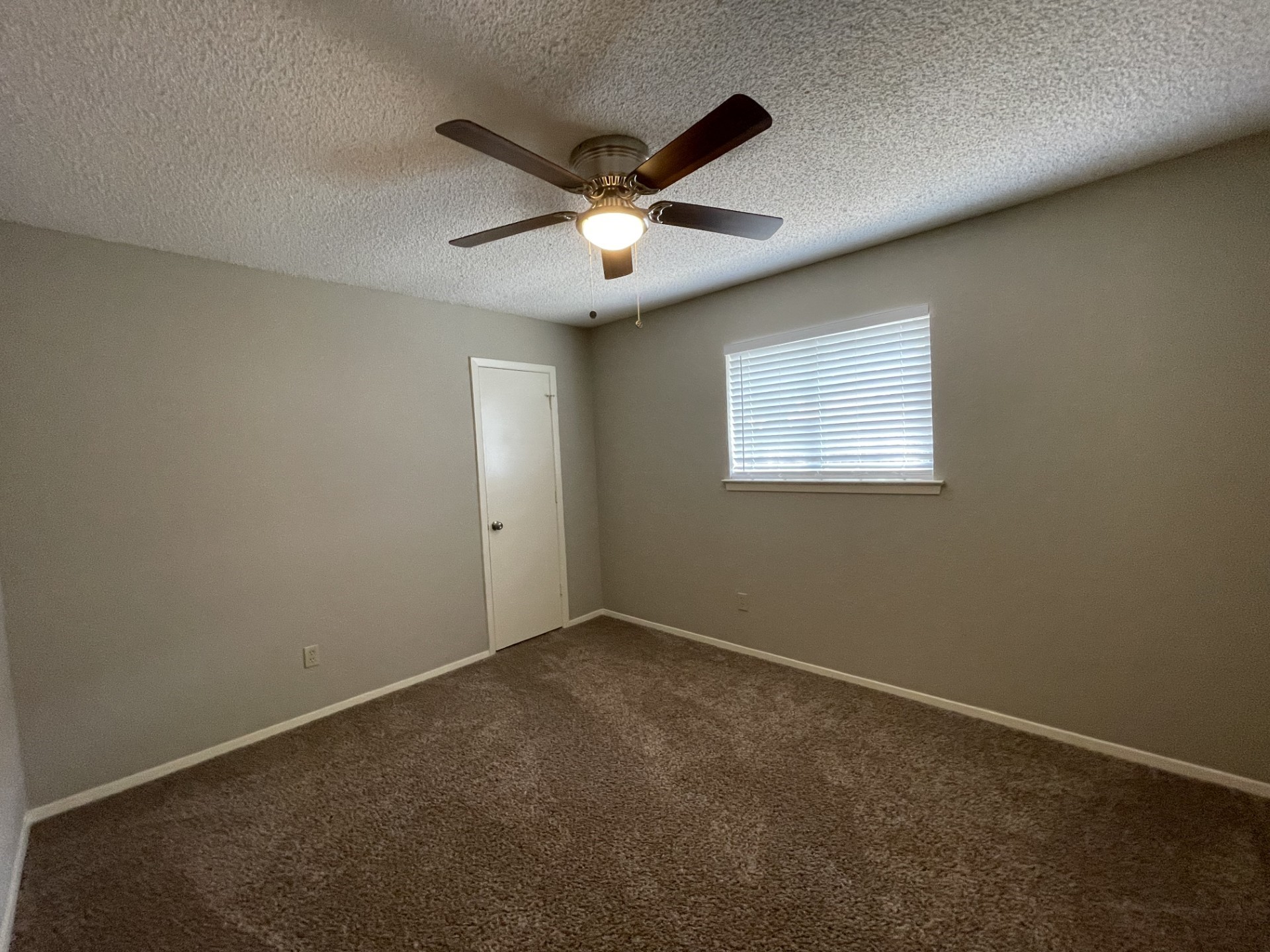 4607 Andalusia Trail Arlington TX 76017