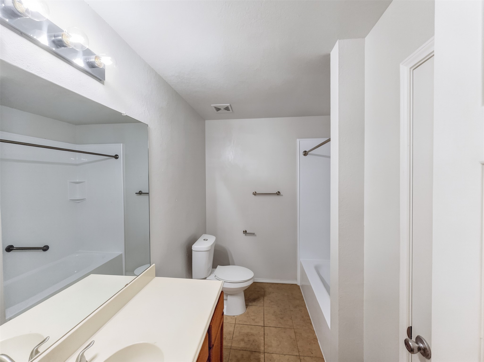 3211 Roundtree Lane Garland TX 75044