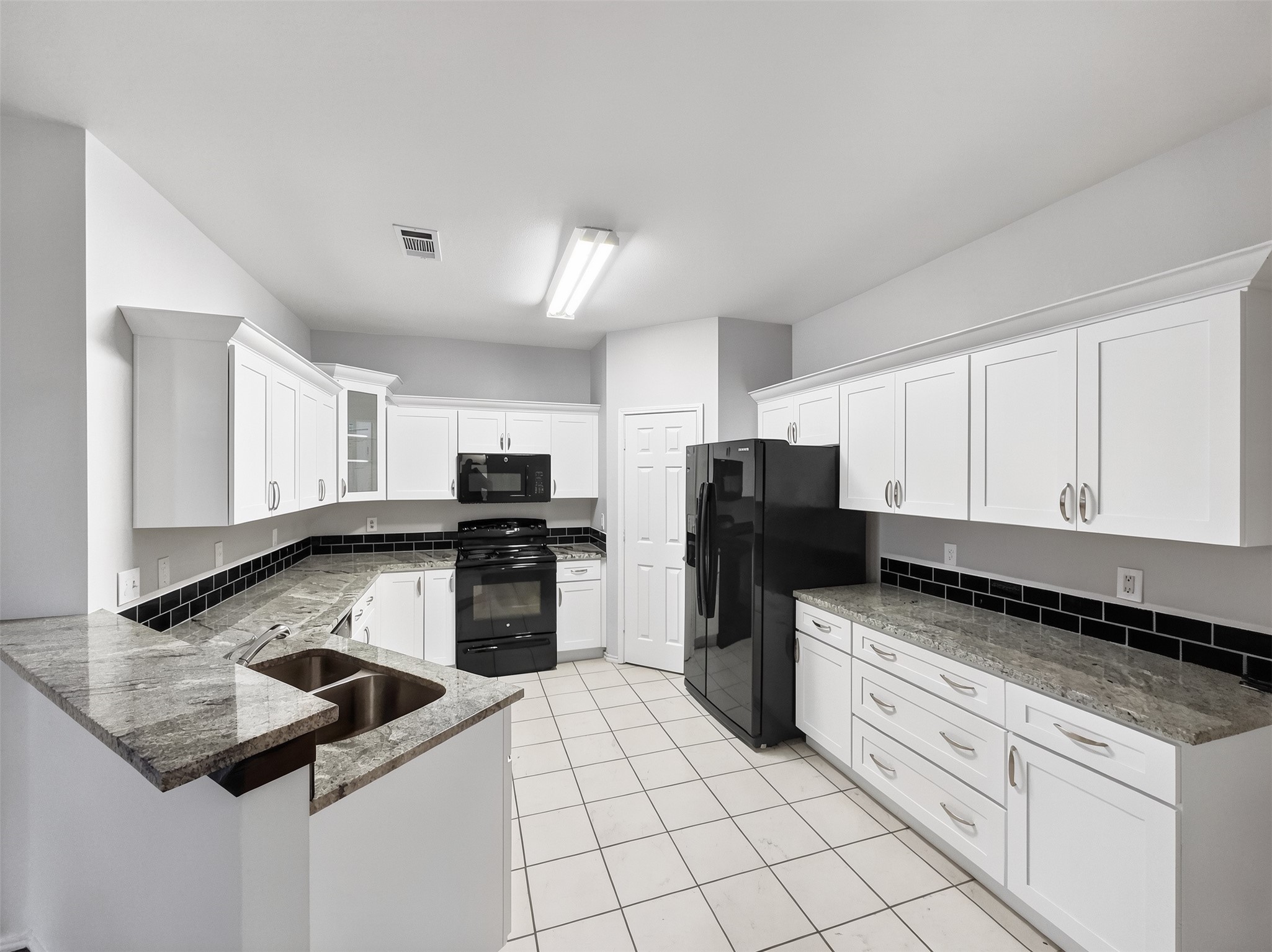 3211 Roundtree Lane Garland TX 75044