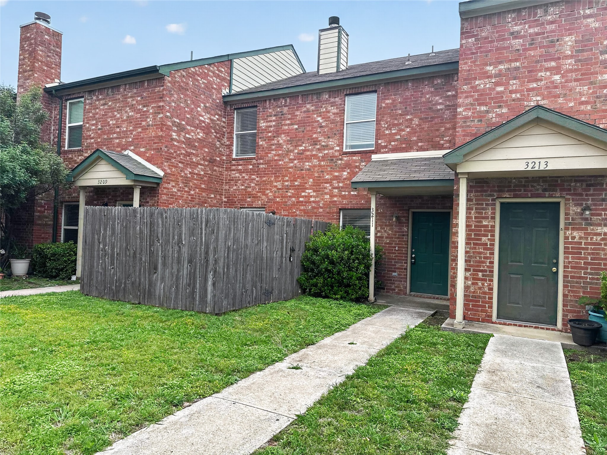 3211 Roundtree Lane Garland TX 75044