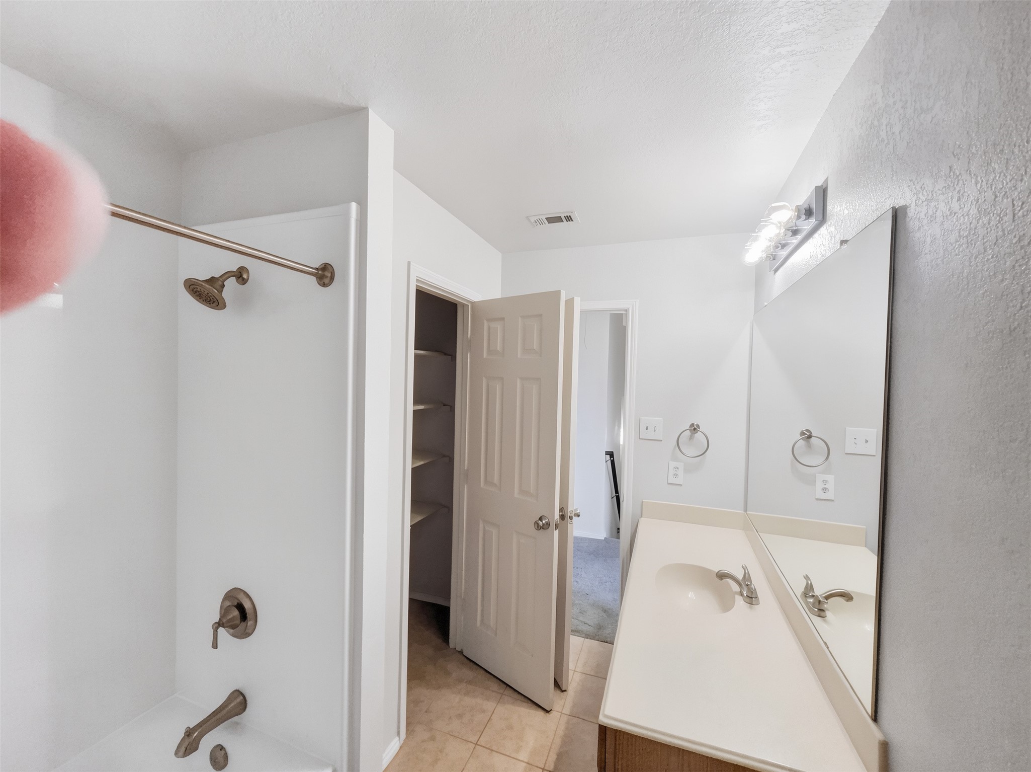 3211 Roundtree Lane Garland TX 75044