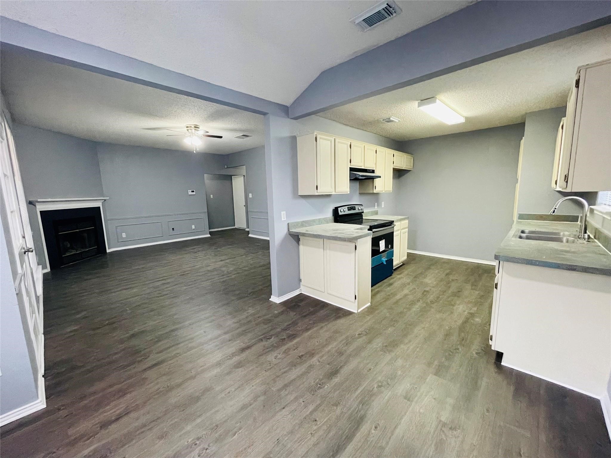 5501 White Dove Drive Arlington TX 76017