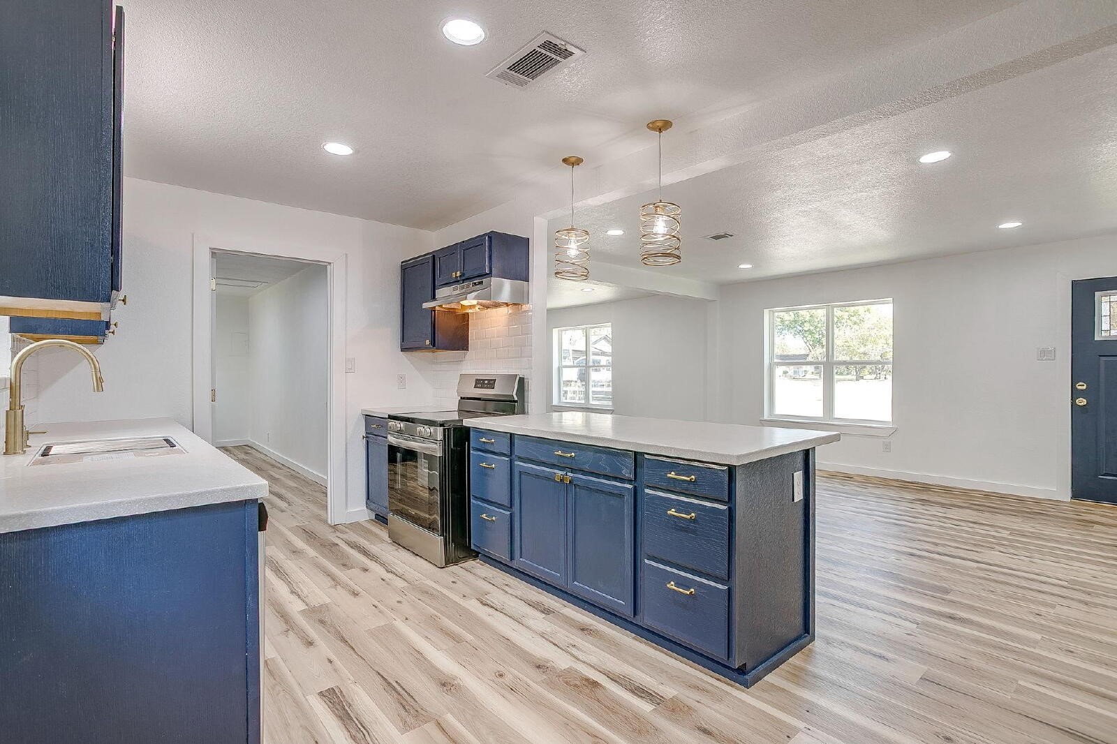 521 Mesquite Avenue Crowley TX 76036