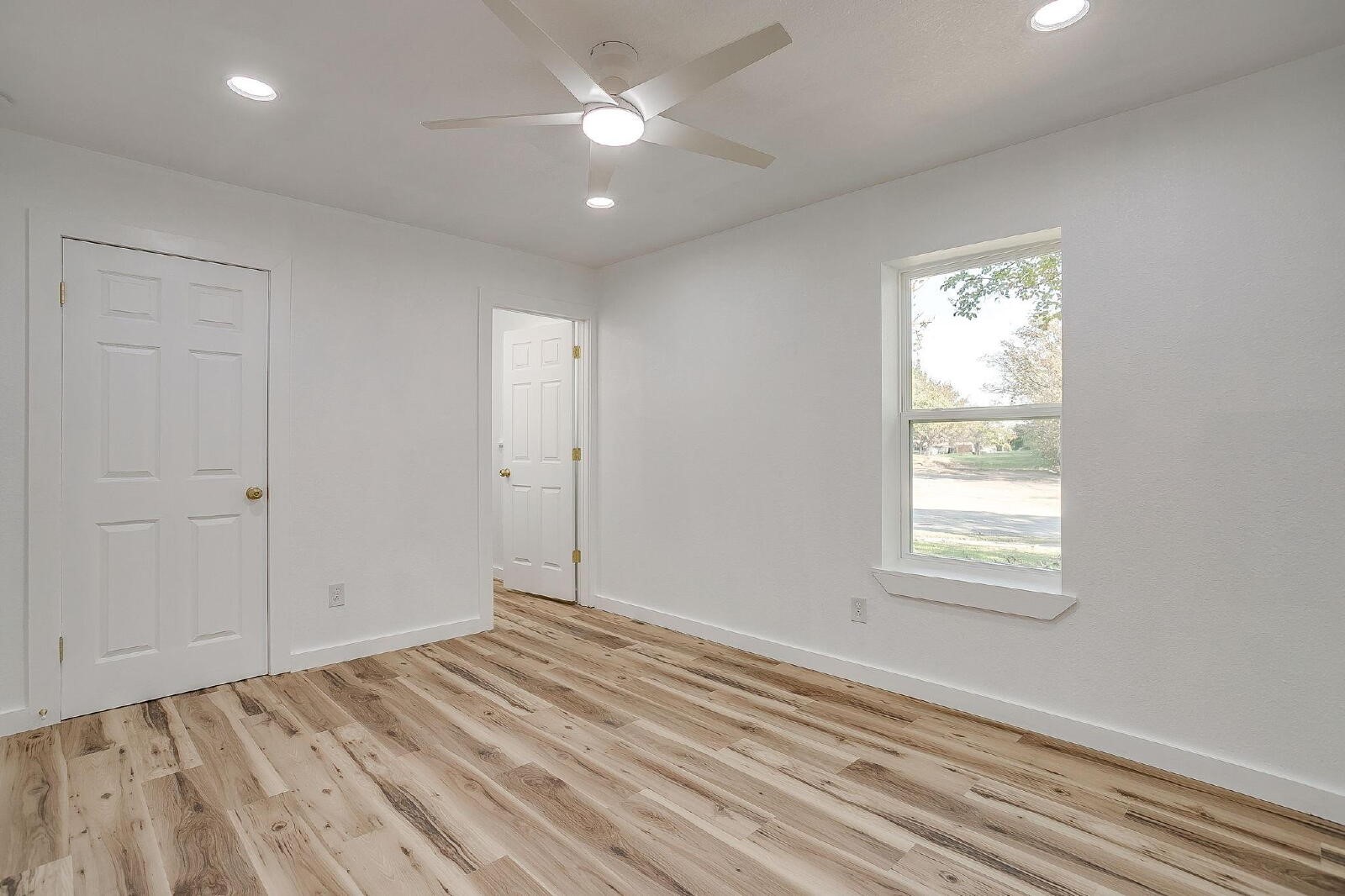 521 Mesquite Avenue Crowley TX 76036