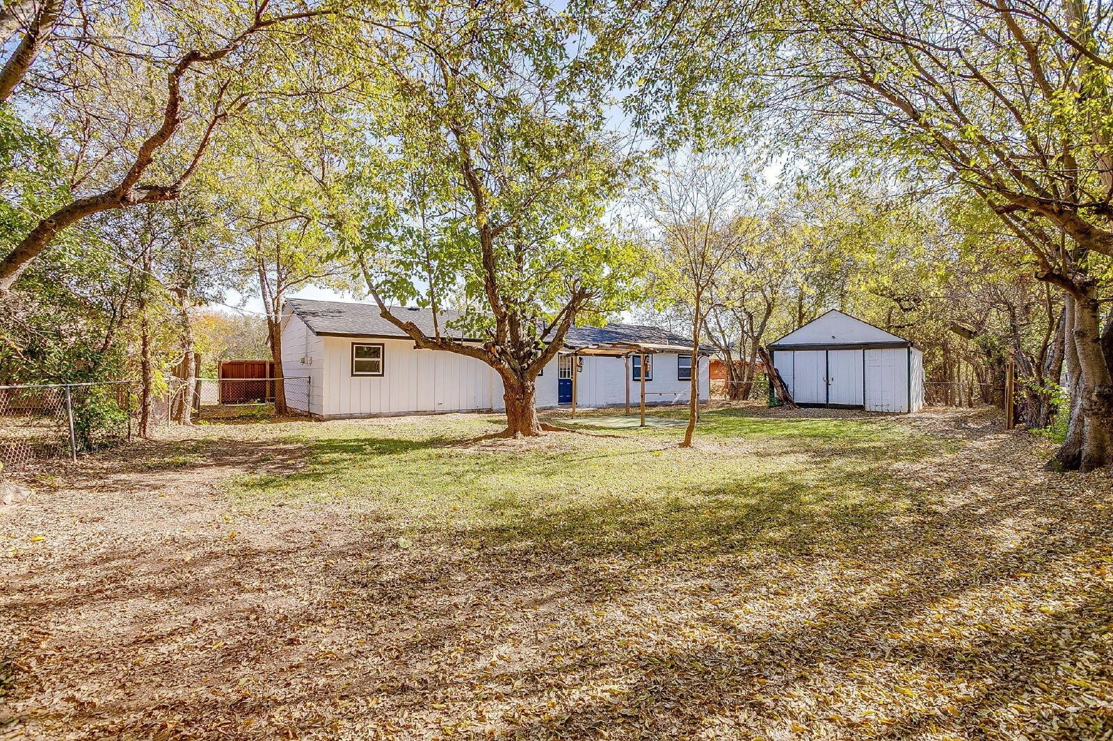 521 Mesquite Avenue Crowley TX 76036