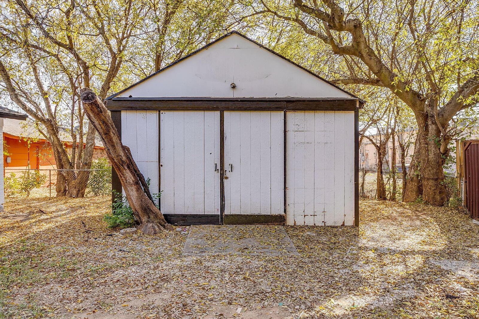 521 Mesquite Avenue Crowley TX 76036