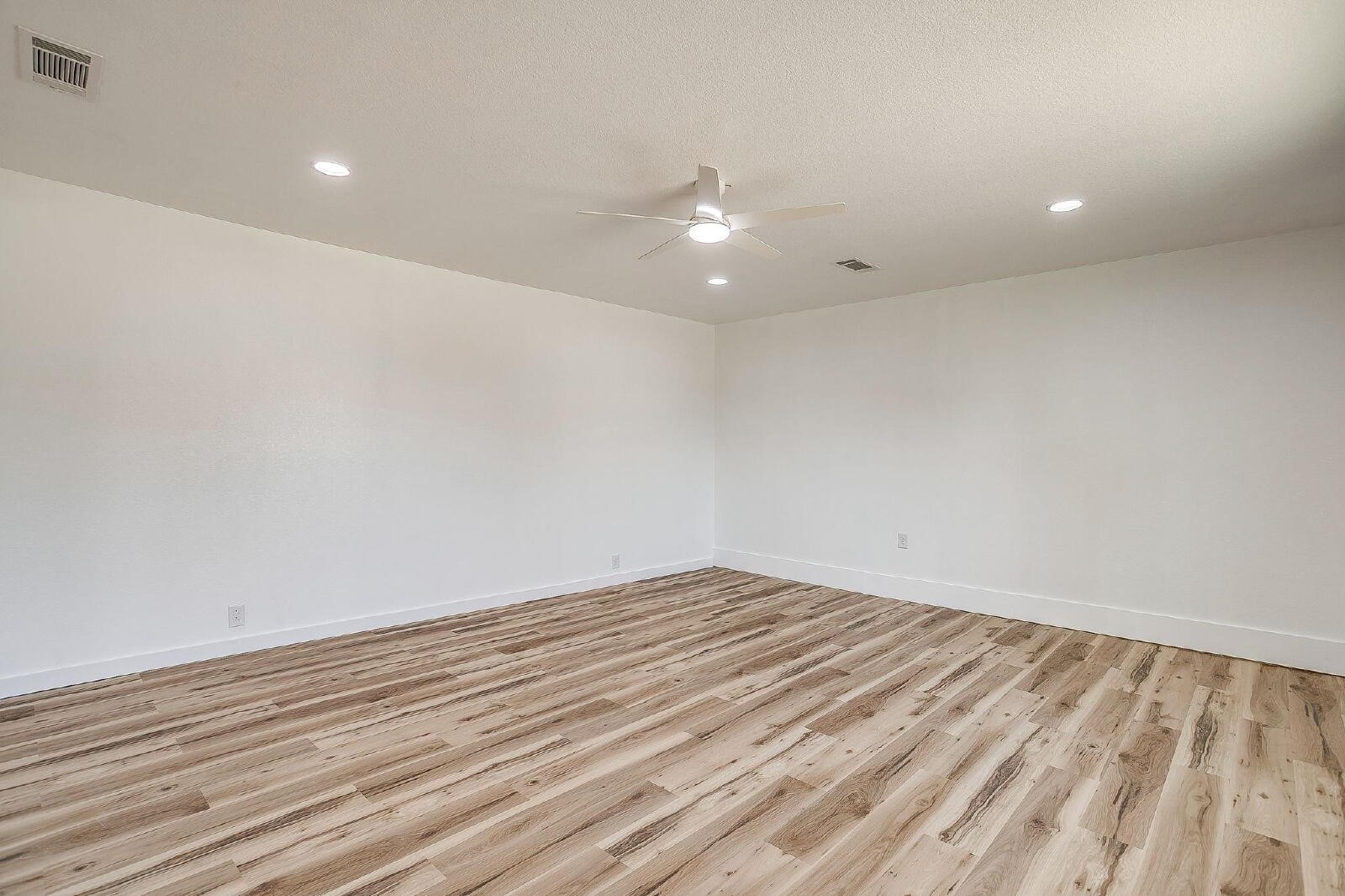 521 Mesquite Avenue Crowley TX 76036