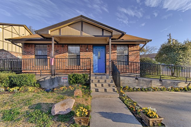 820 Southeast Parkway Azle TX 76020