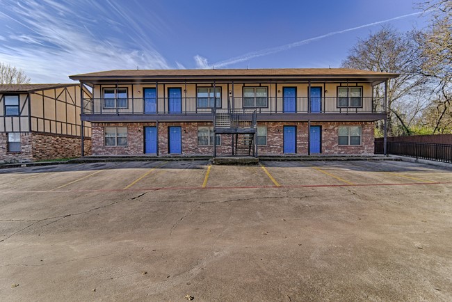 820 Southeast Parkway Azle TX 76020