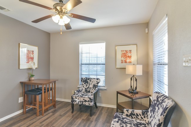 820 Southeast Parkway Azle TX 76020
