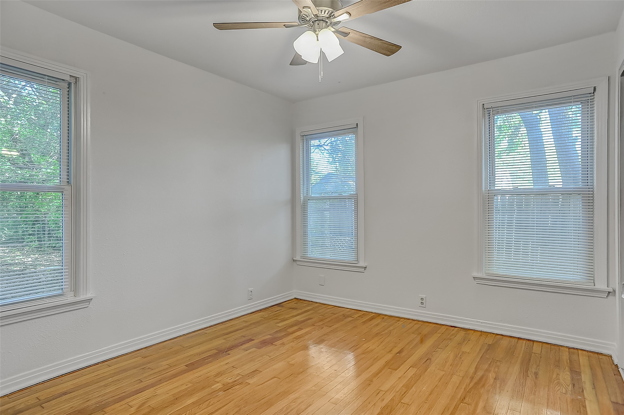 411 W Taylor Street Sherman TX 75092