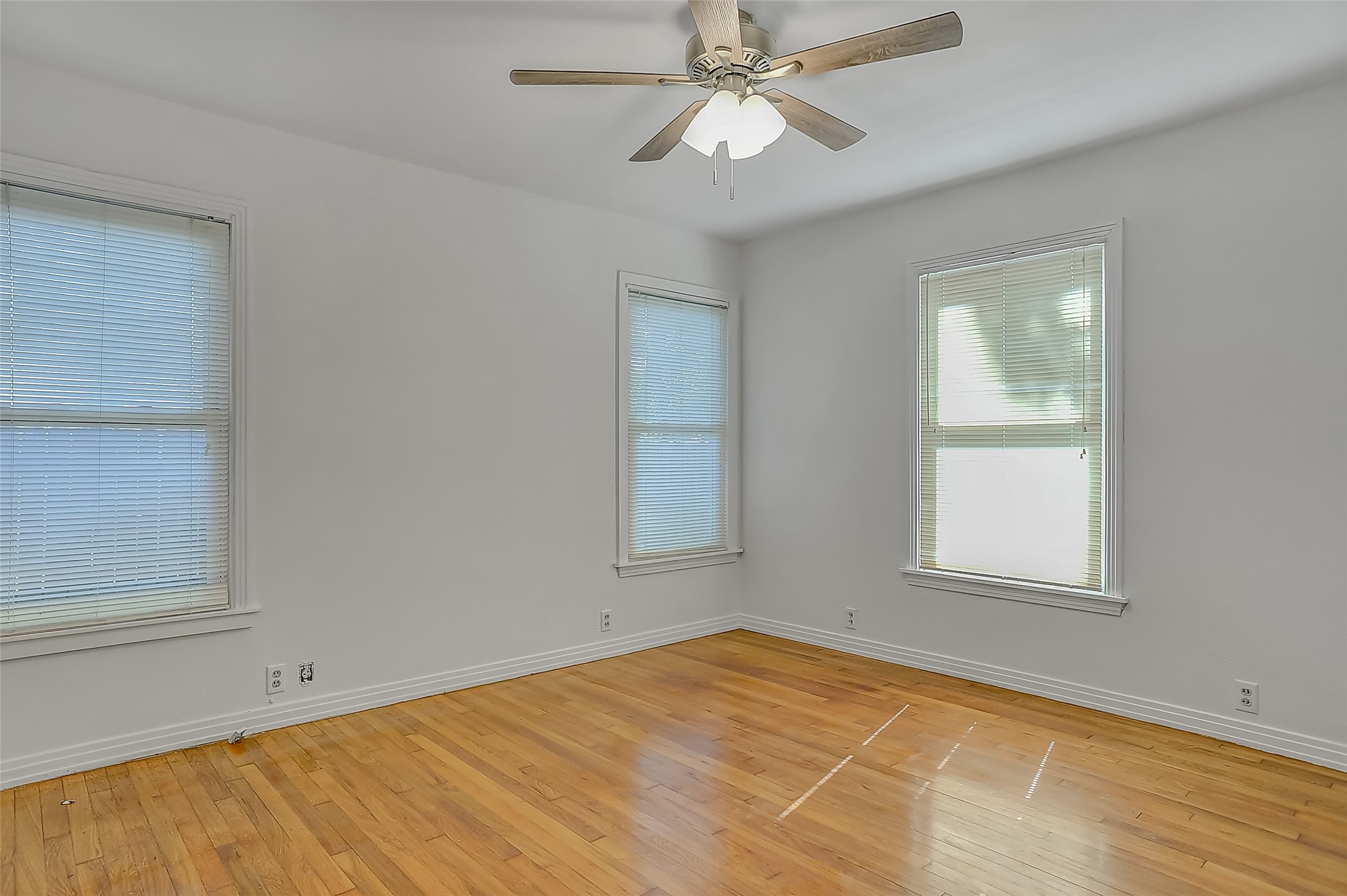 411 W Taylor Street Sherman TX 75092