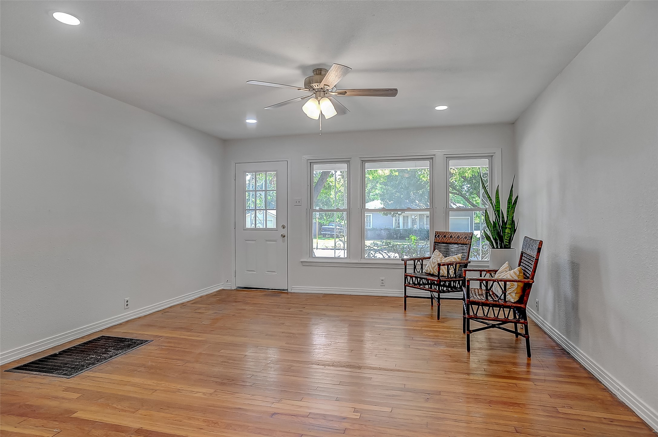 411 W Taylor Street Sherman TX 75092