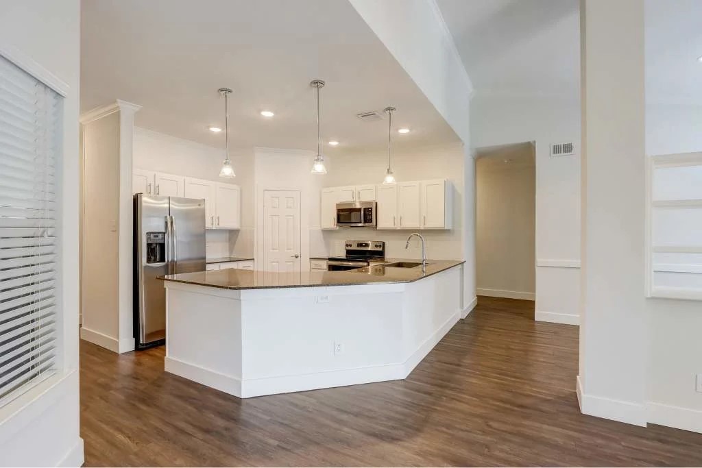 17250 Knoll Trail Drive Dallas TX 75248
