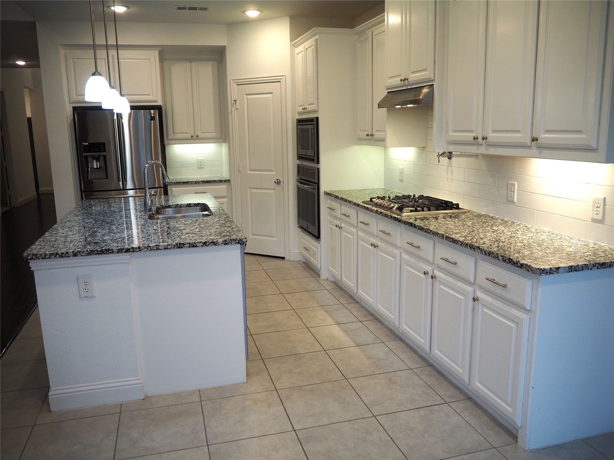 3721 Wildridge Boulevard Oak Point TX 75068