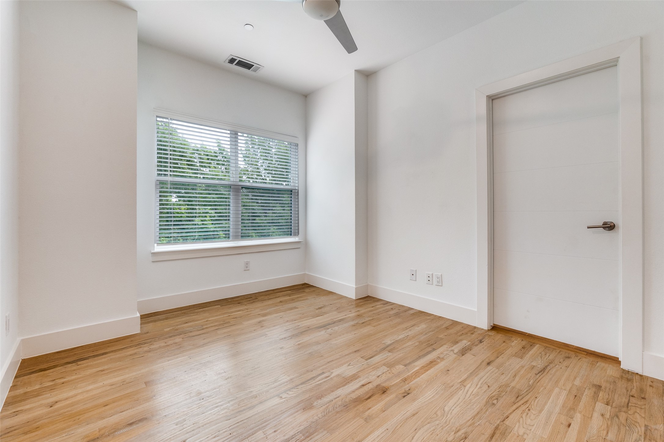 1832 N Garrett Avenue Dallas TX 75206