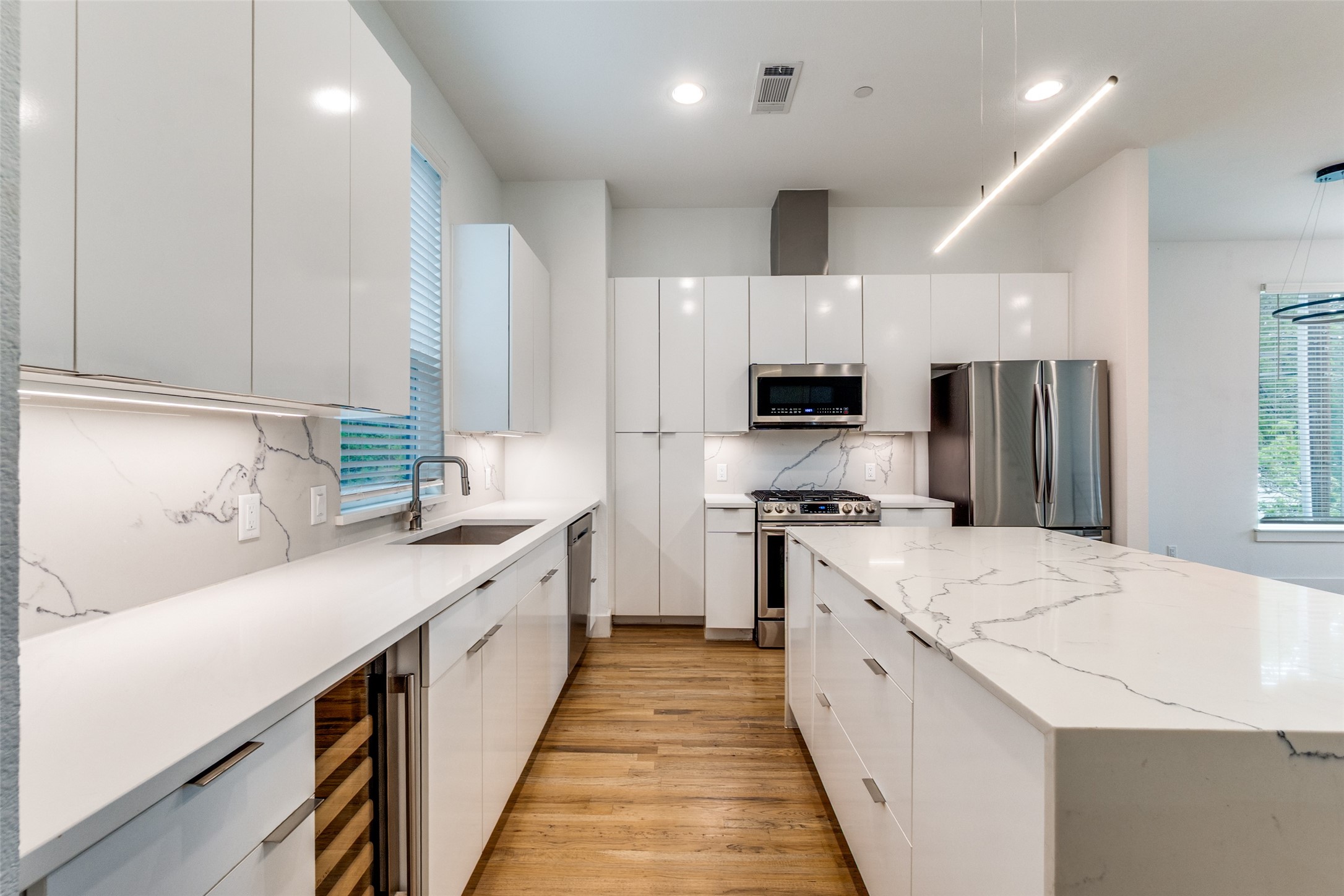 1832 N Garrett Avenue Dallas TX 75206