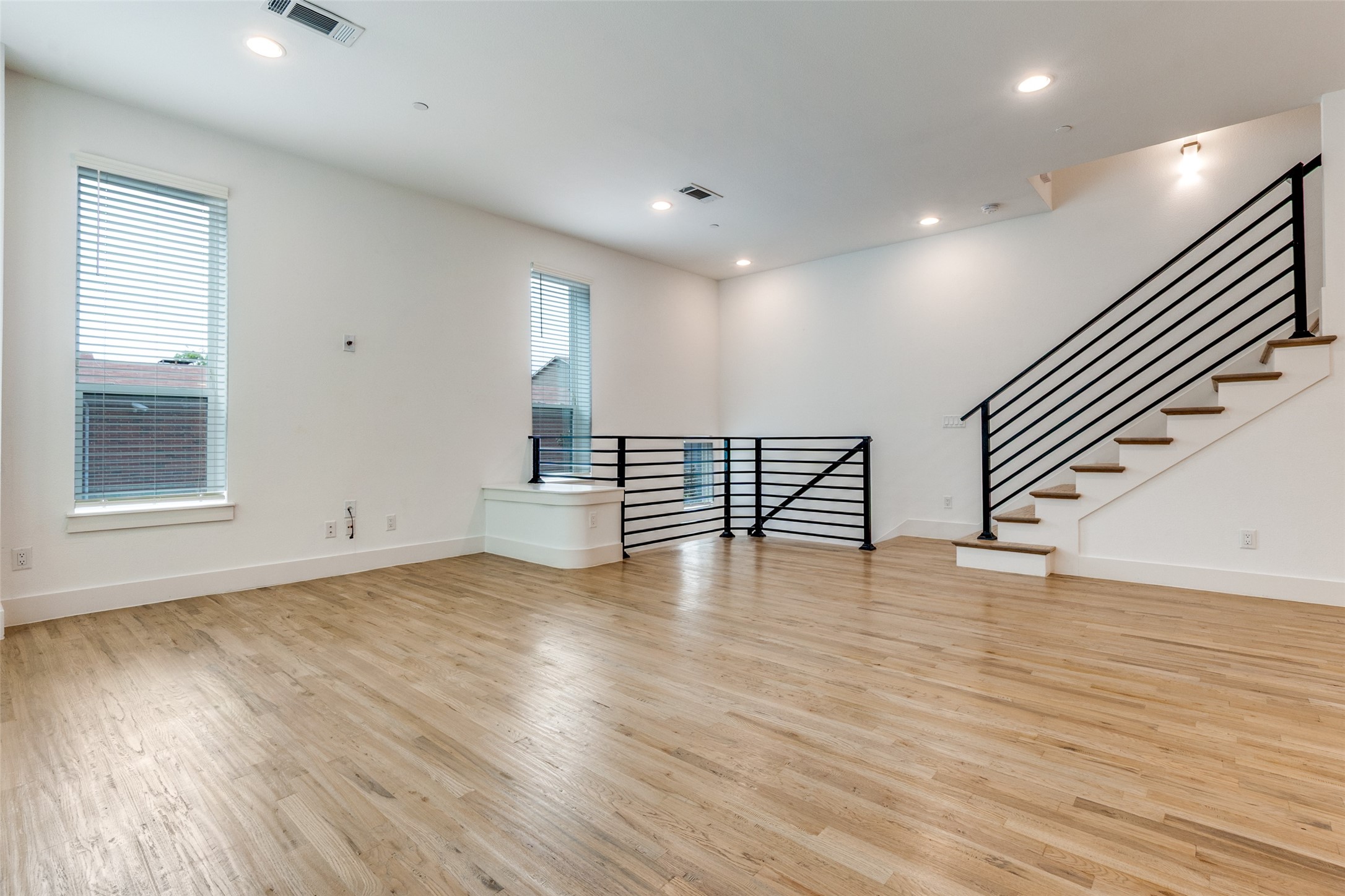 1832 N Garrett Avenue Dallas TX 75206