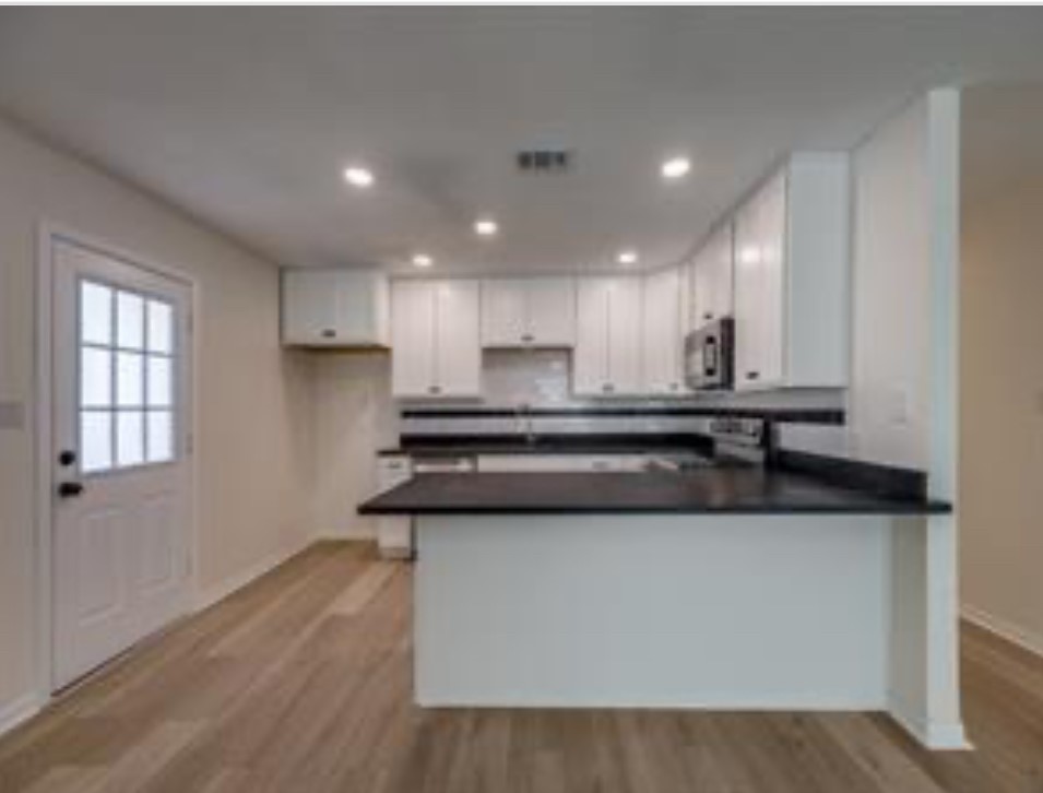 1721 W Walker Street Denison TX 75020