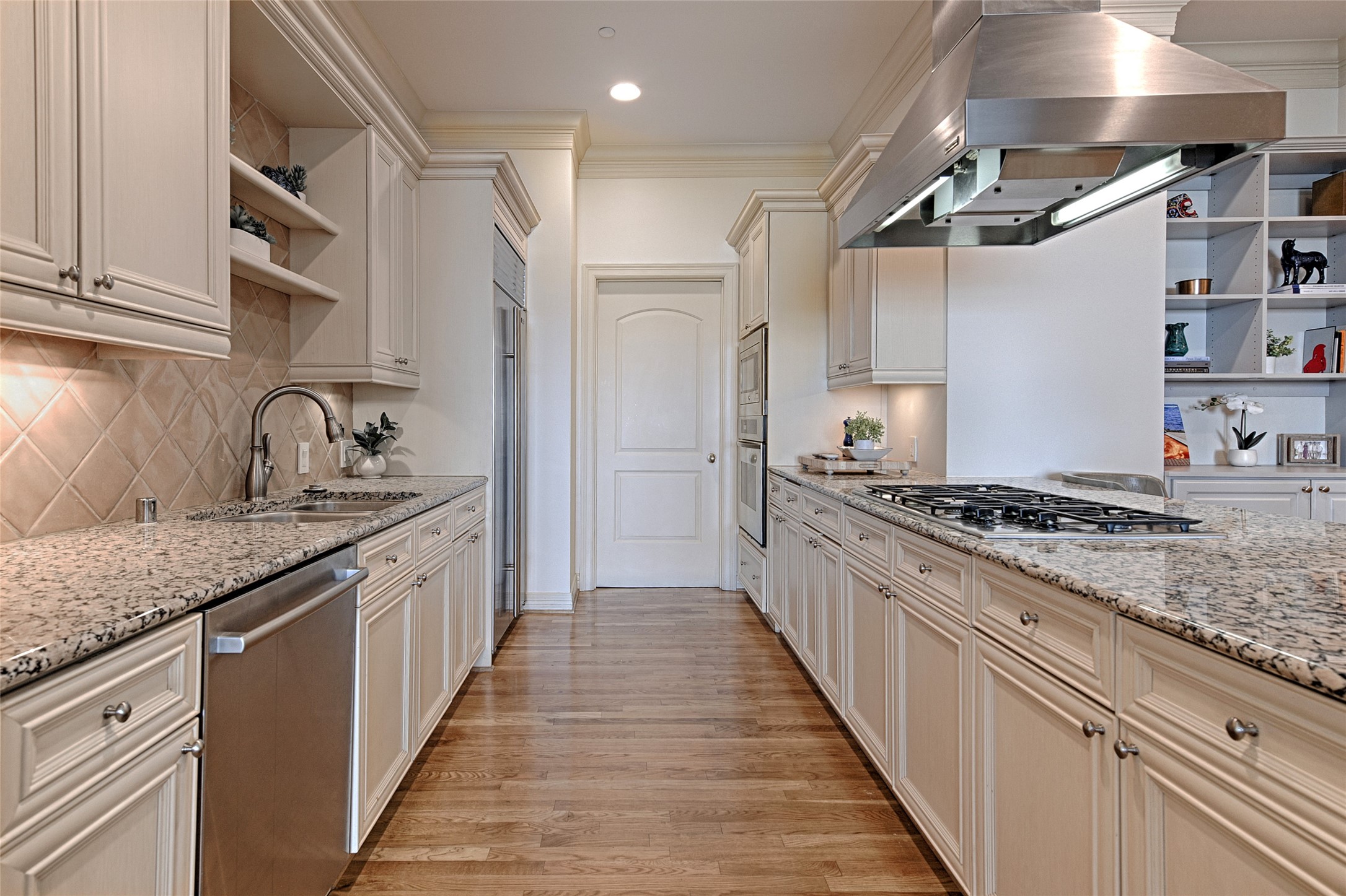 2828 Hood Street Dallas TX 75219
