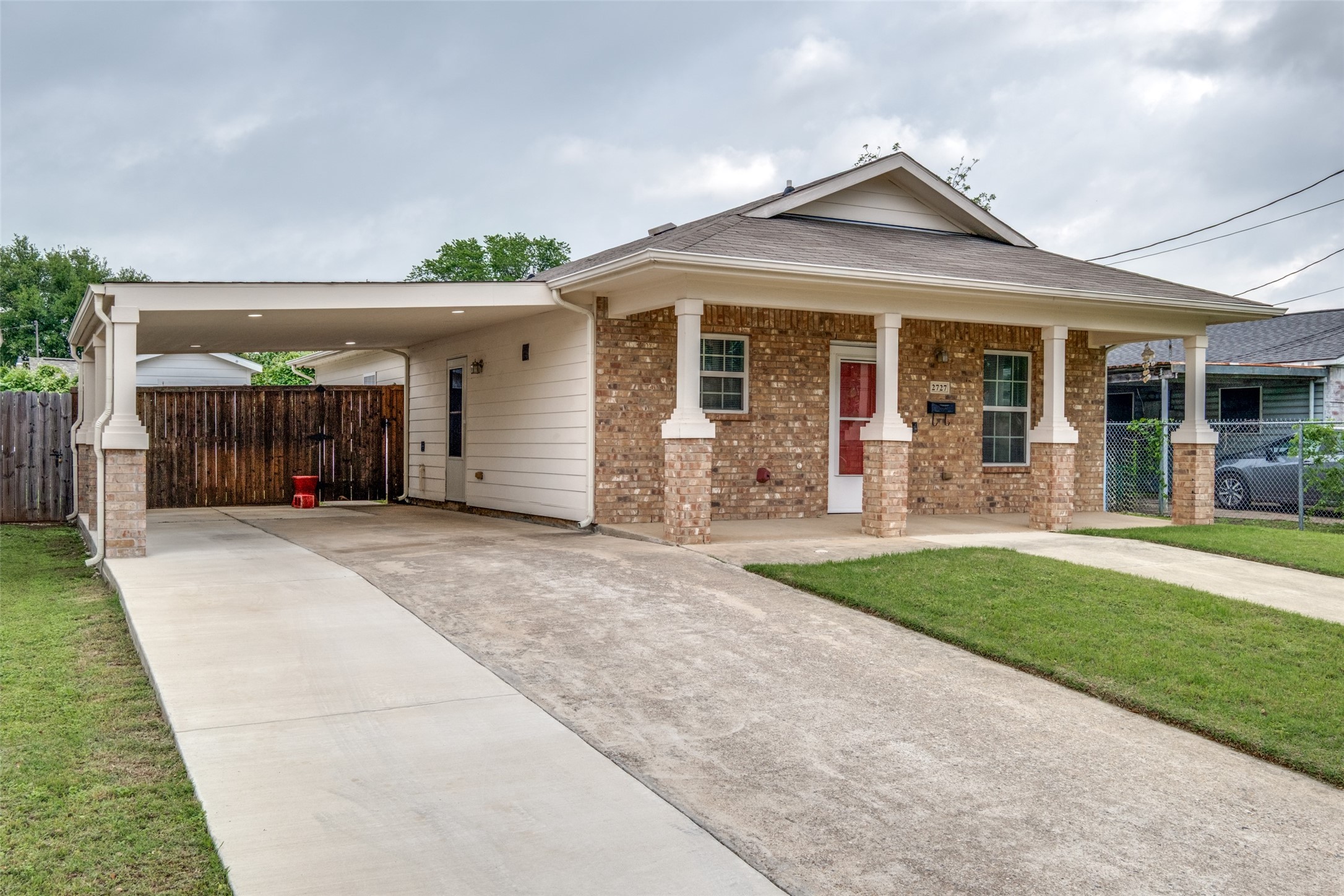 2727 Choice Street Dallas TX 75215