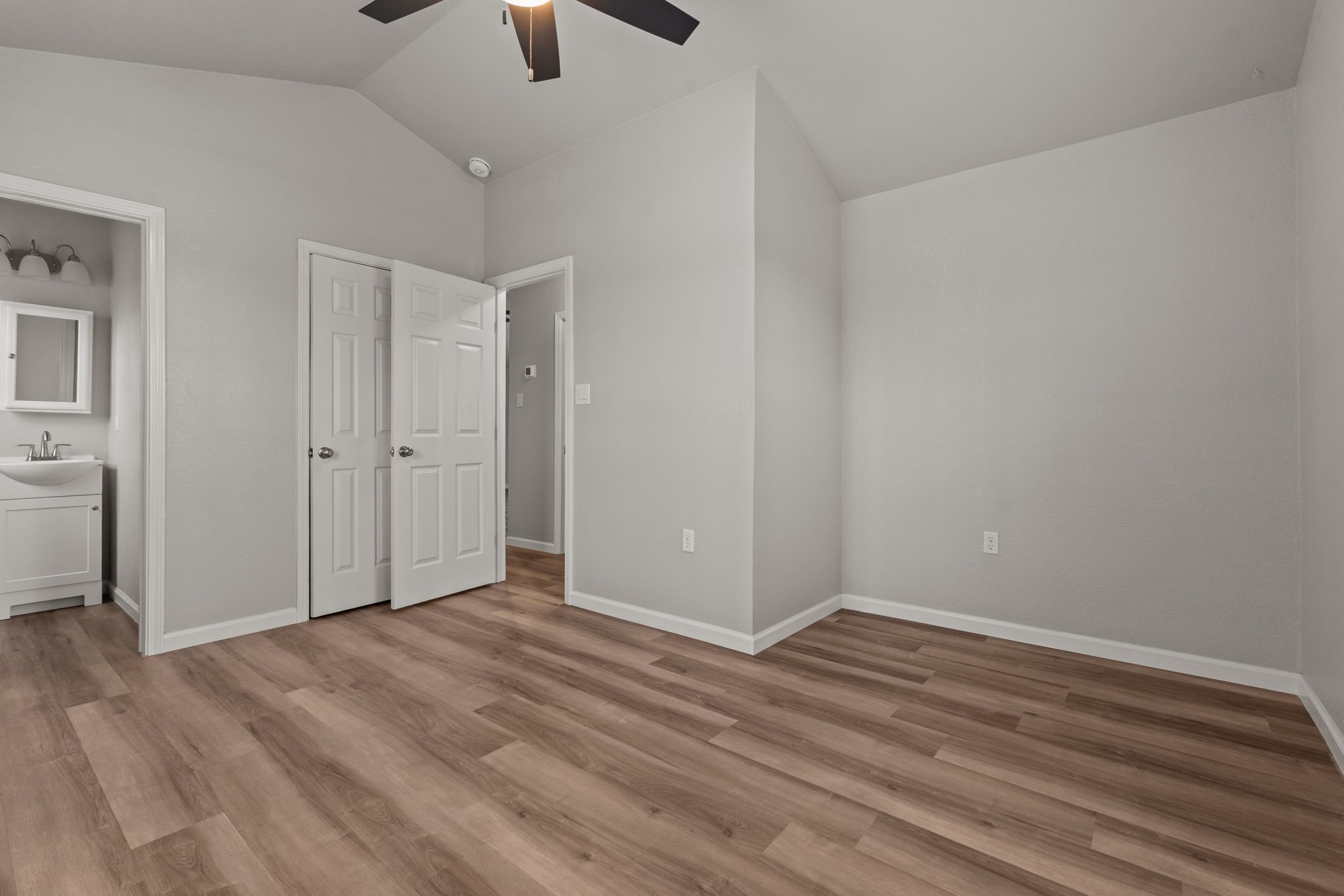 1070 E Reno Road Reno TX 76020