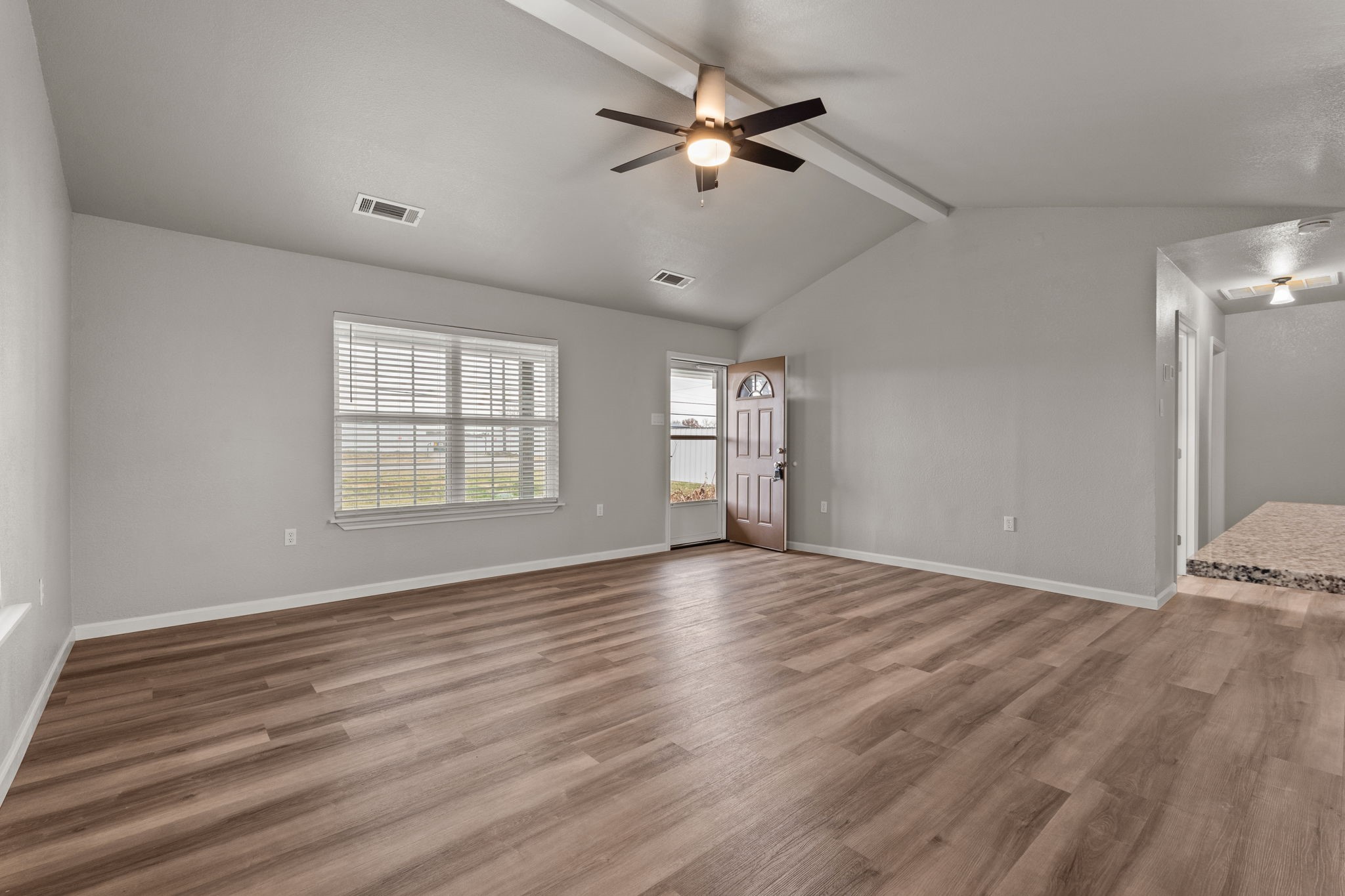 1070 E Reno Road Reno TX 76020
