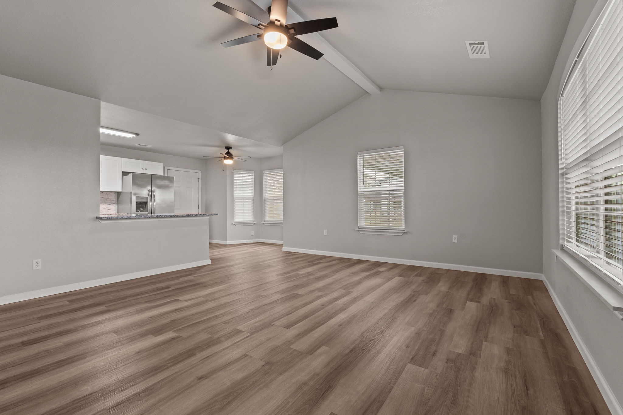 1070 E Reno Road Reno TX 76020