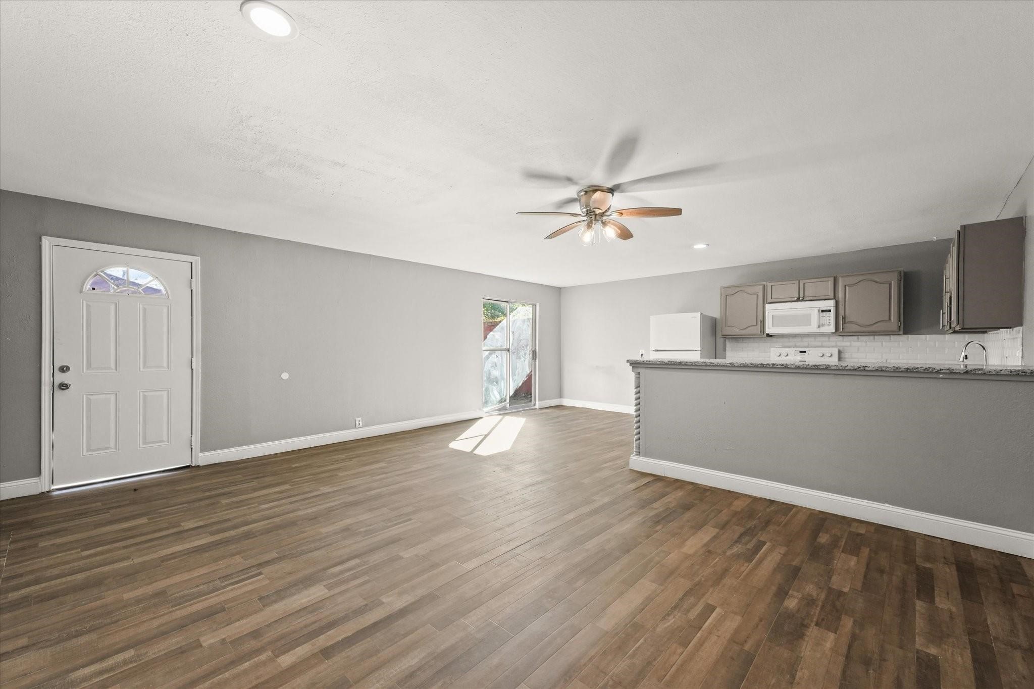 929 S Rosemont Avenue Dallas TX 75208