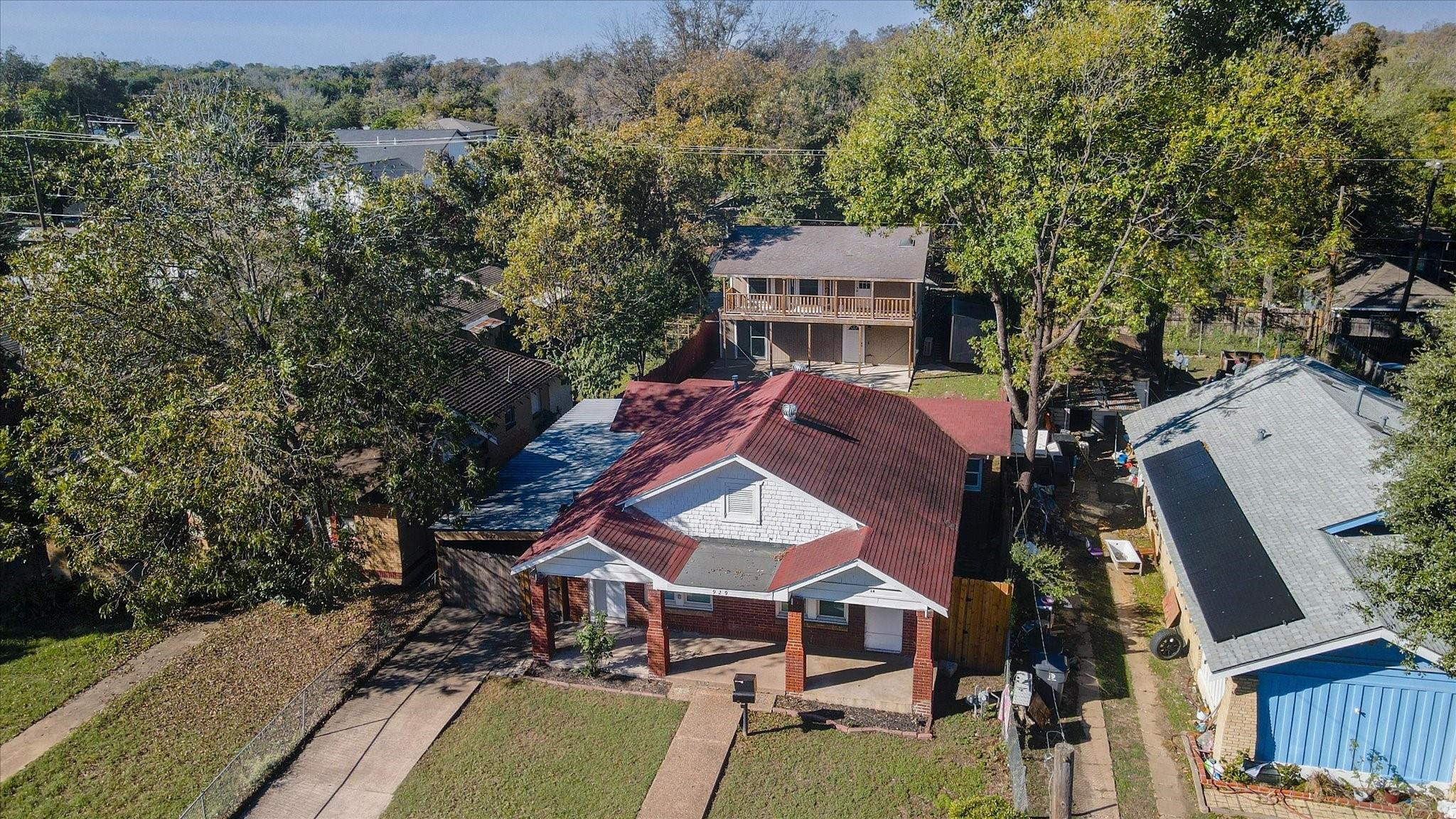 929 S Rosemont Avenue Dallas TX 75208