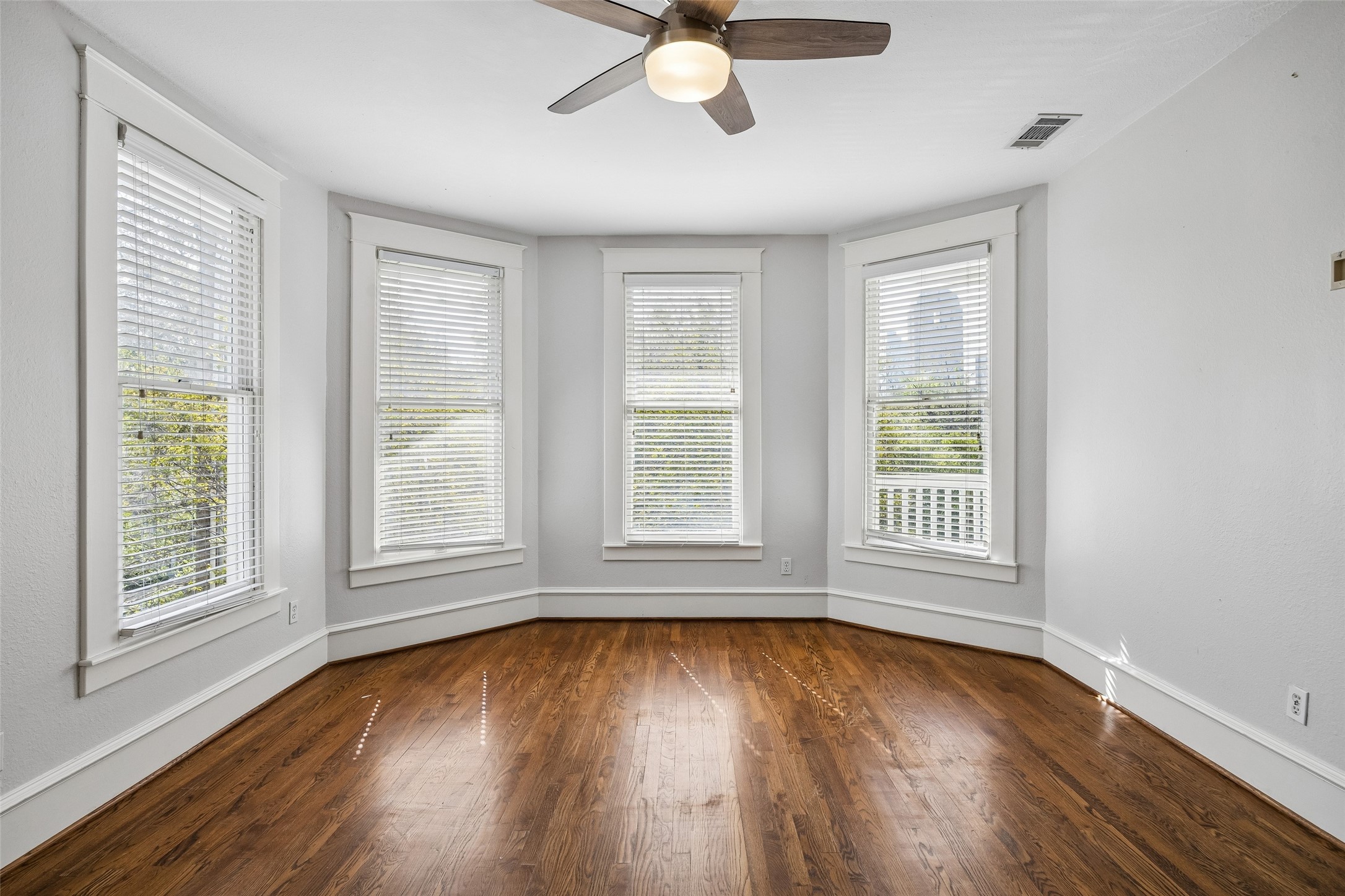 2605 Hibernia Street Dallas TX 75204