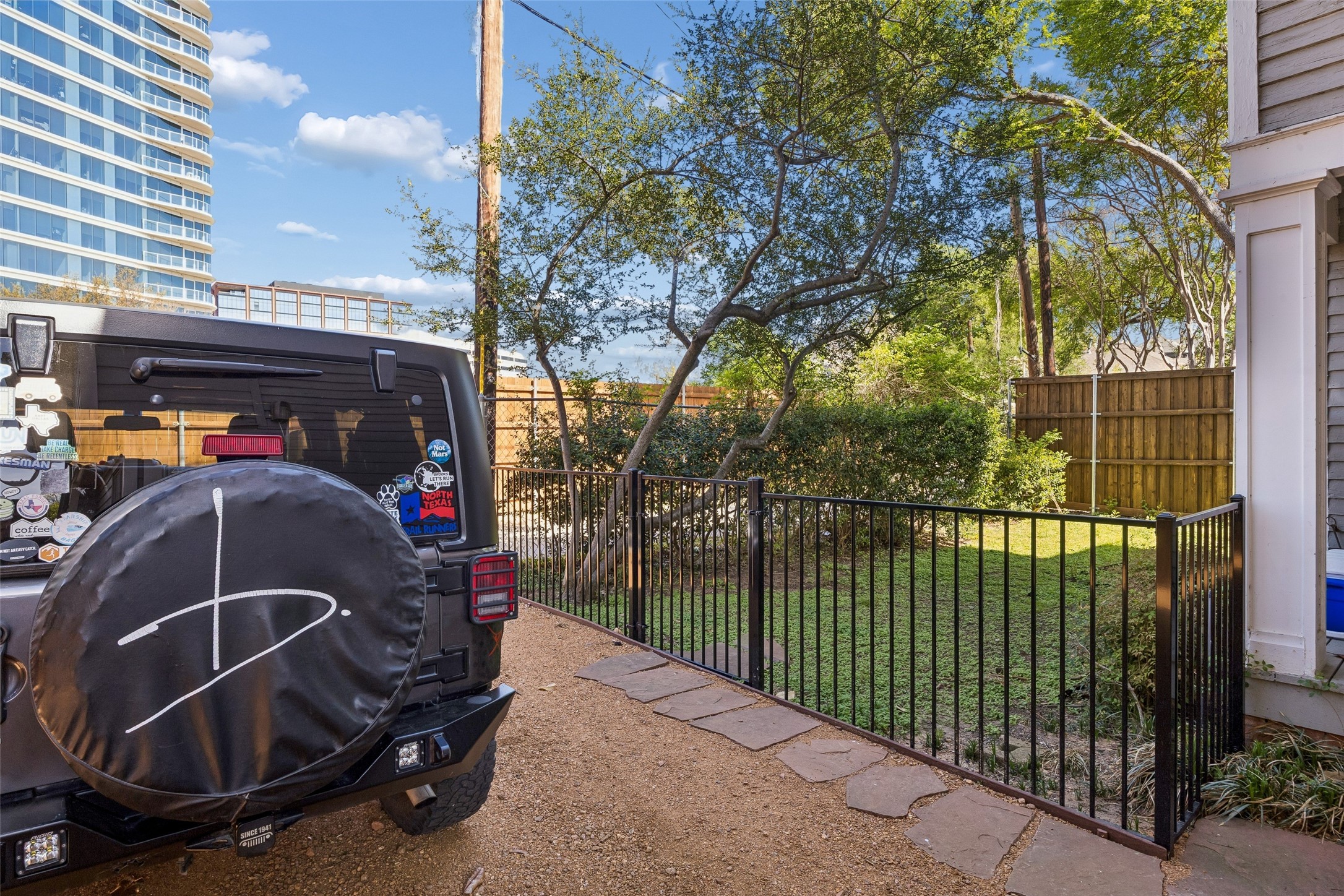 2605 Hibernia Street Dallas TX 75204