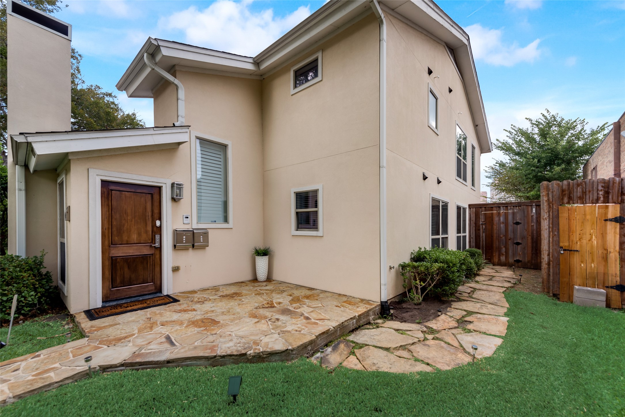 4973 Thunder Road Dallas TX 75244