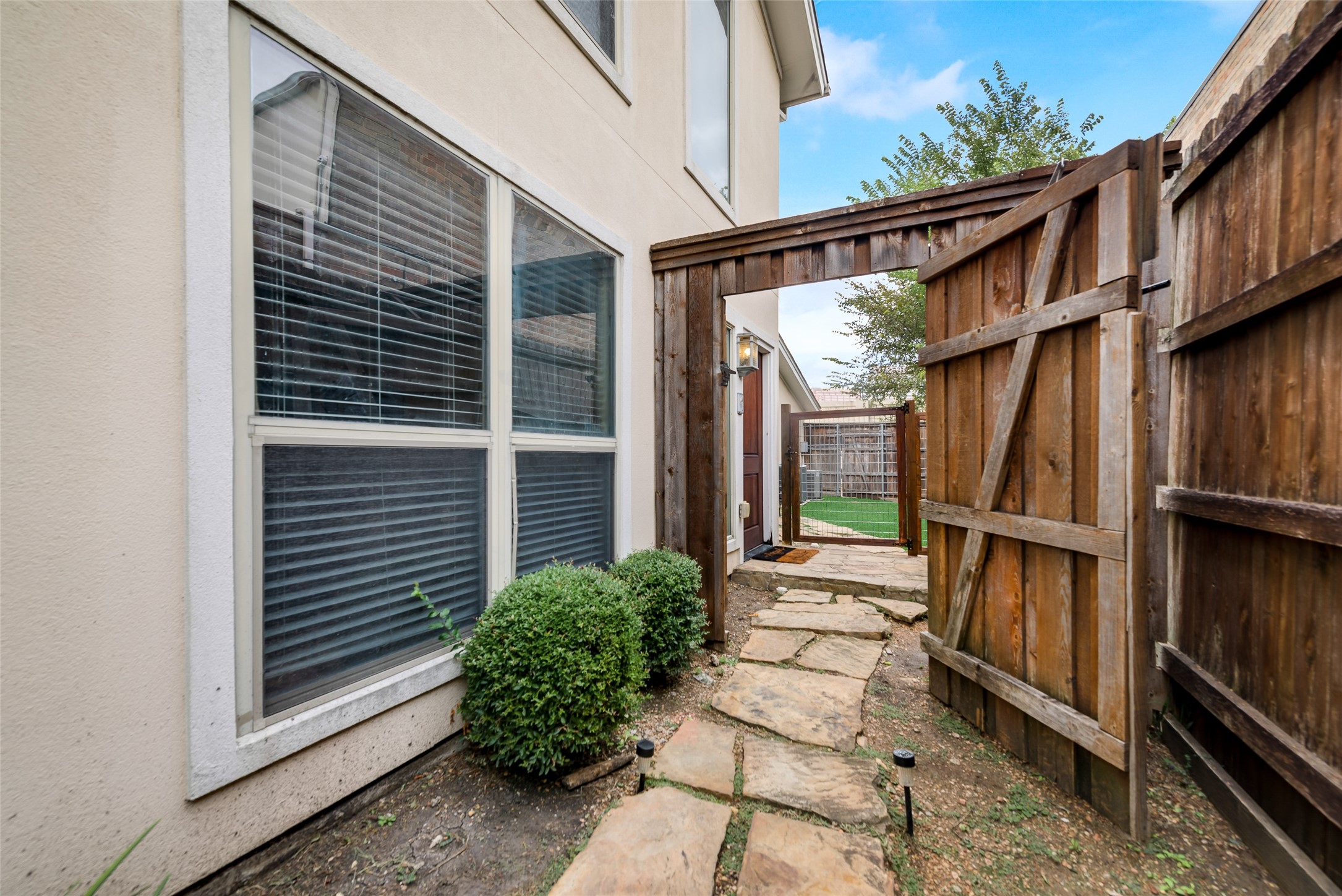 4973 Thunder Road Dallas TX 75244