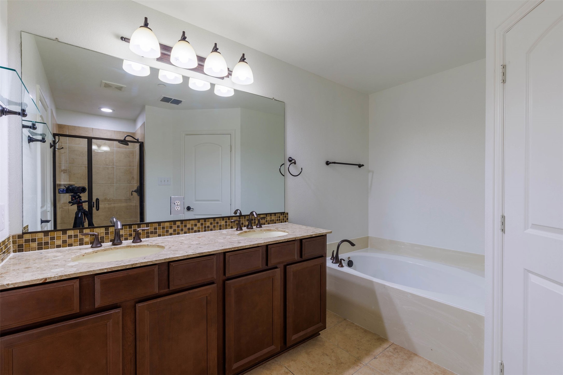 394 Teague Drive Lewisville TX 75067