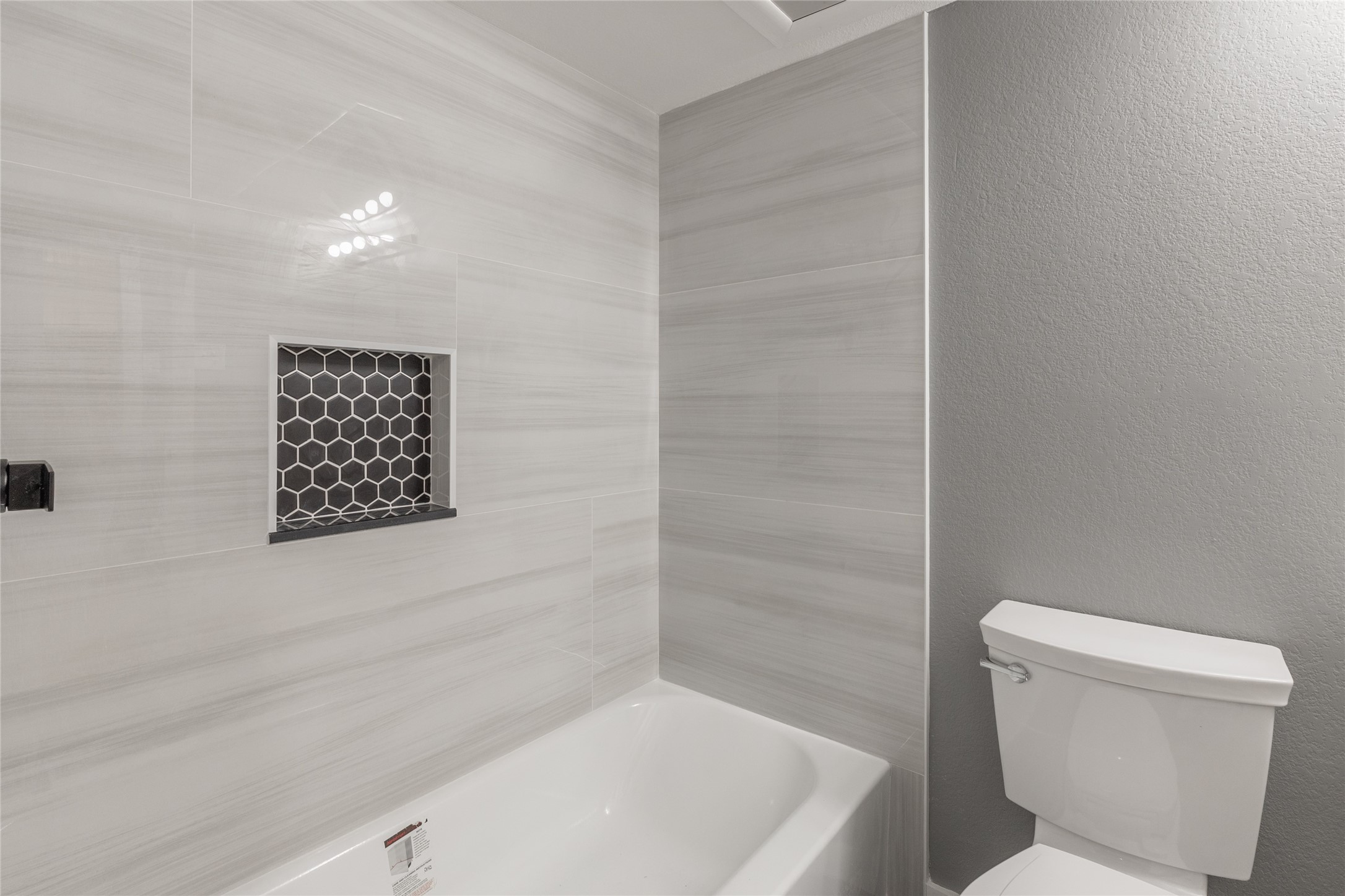 705 Valiant Circle Garland TX 75043