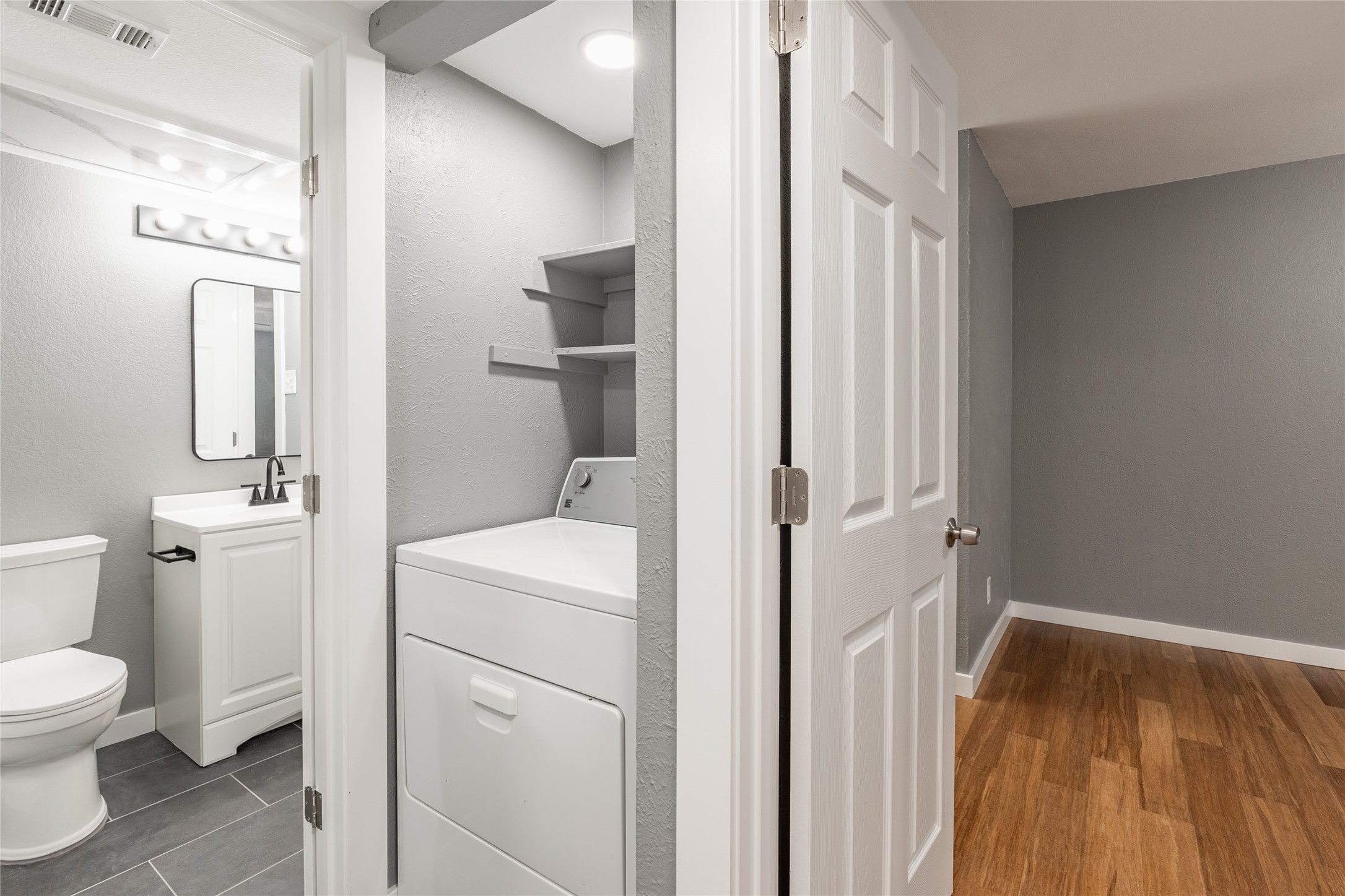 705 Valiant Circle Garland TX 75043