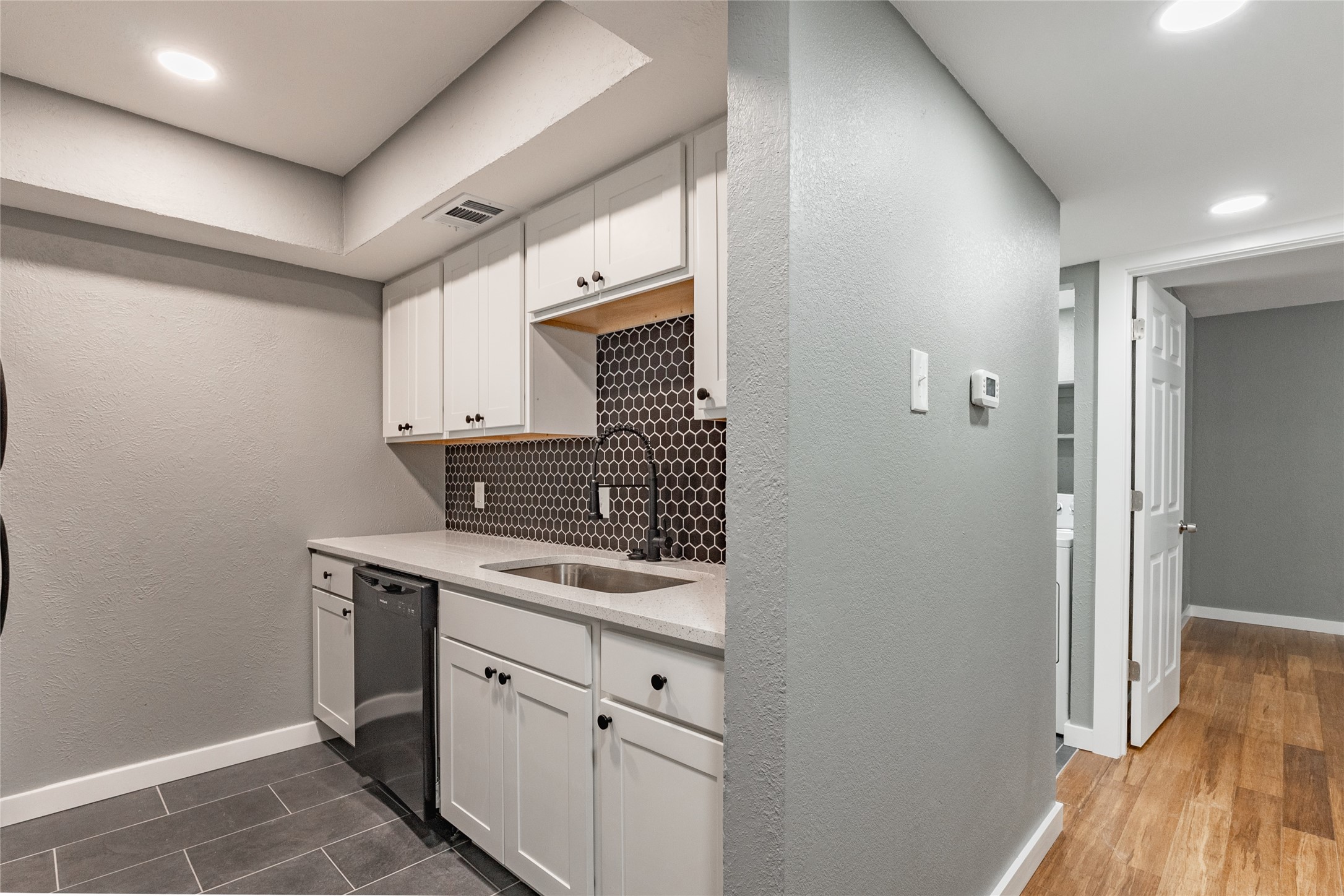 705 Valiant Circle Garland TX 75043