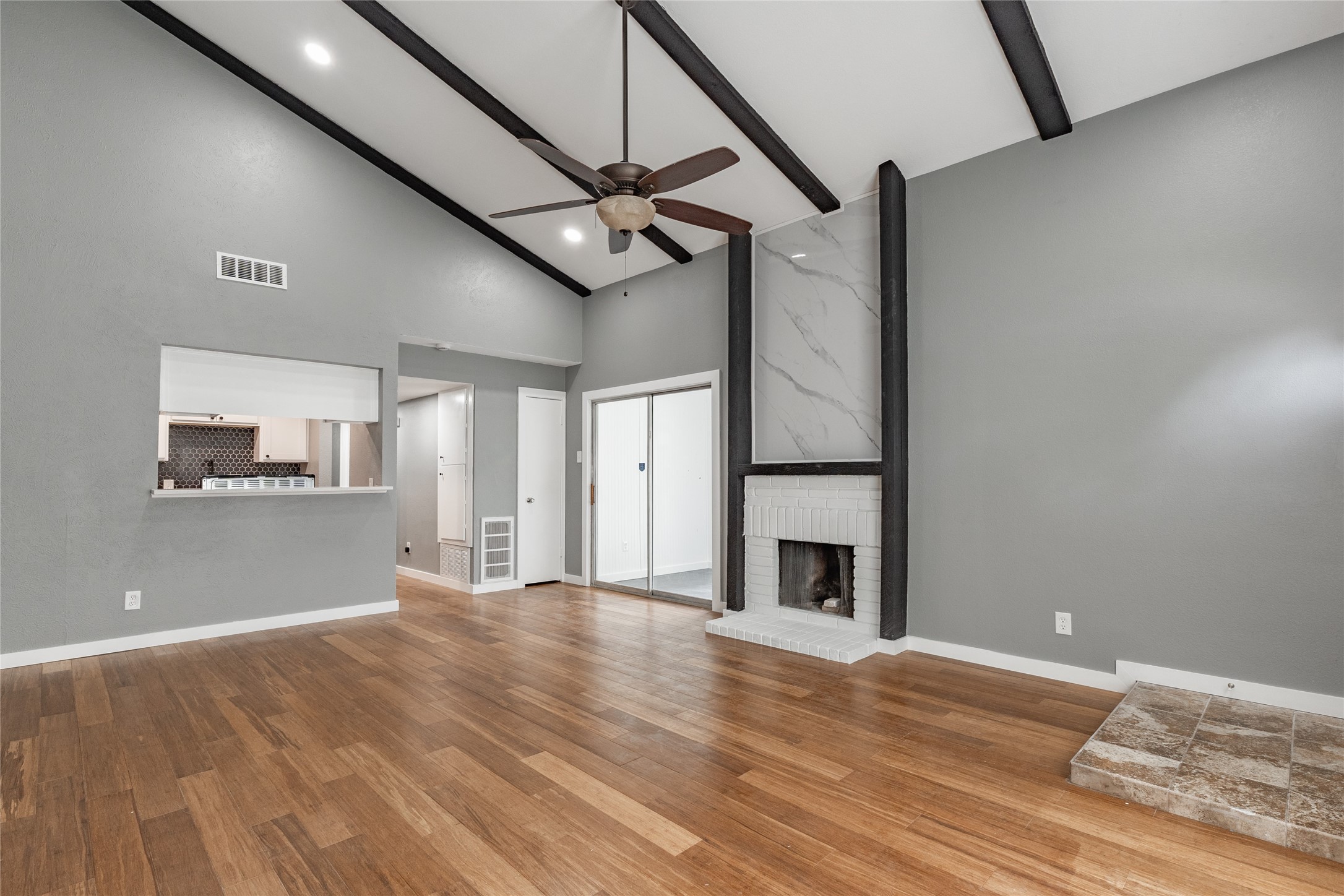 705 Valiant Circle Garland TX 75043