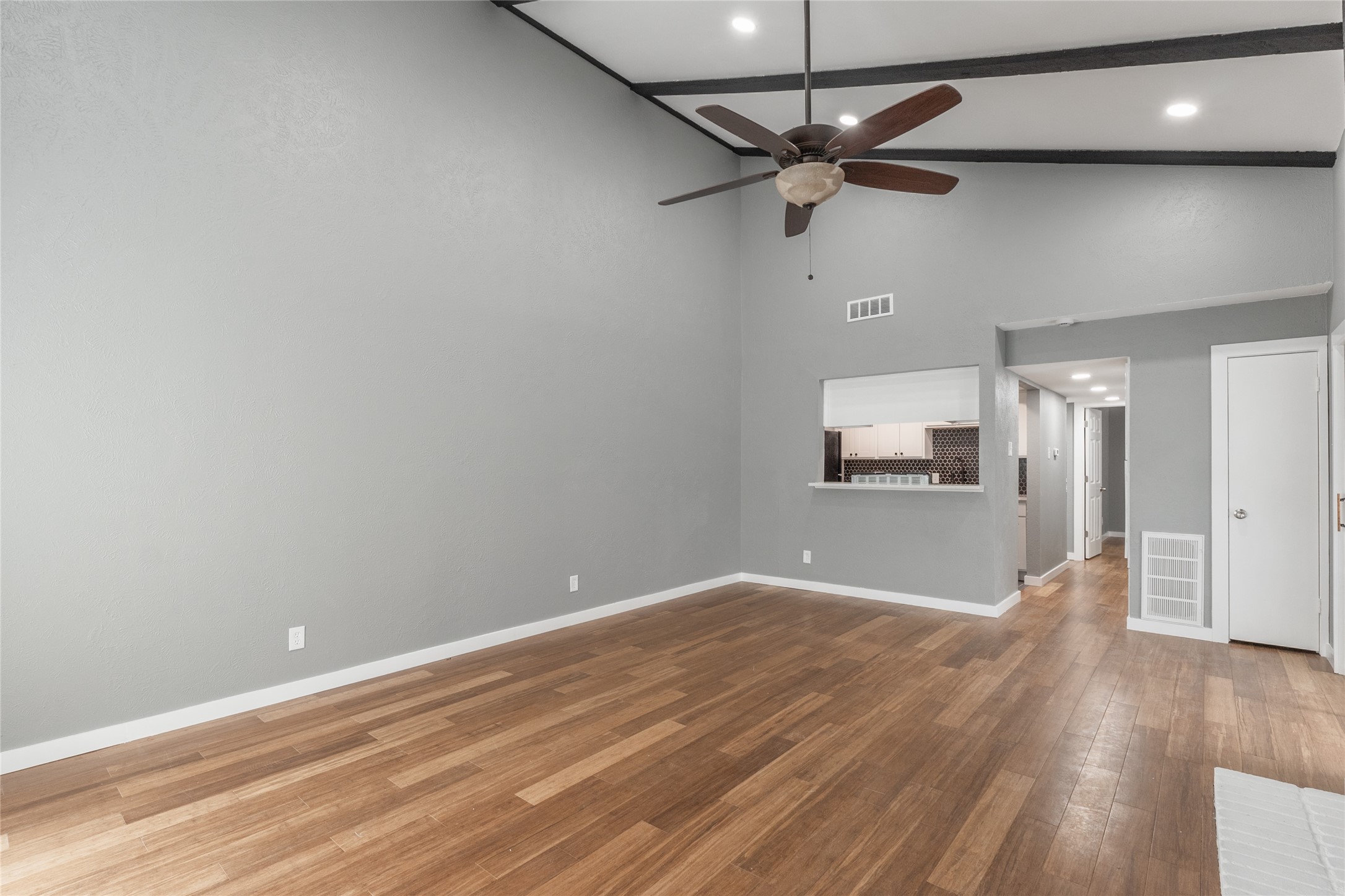 705 Valiant Circle Garland TX 75043
