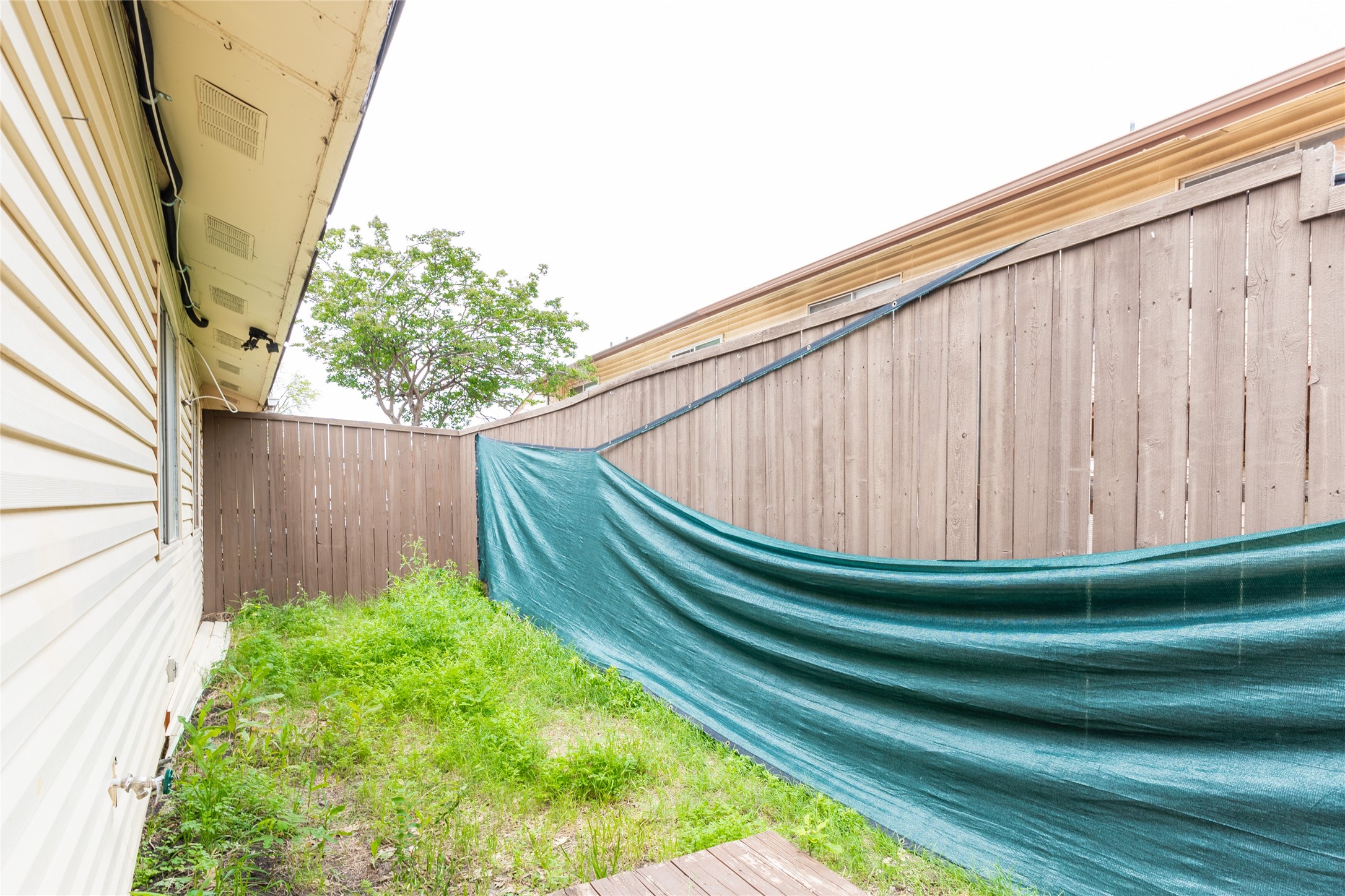 705 Valiant Circle Garland TX 75043