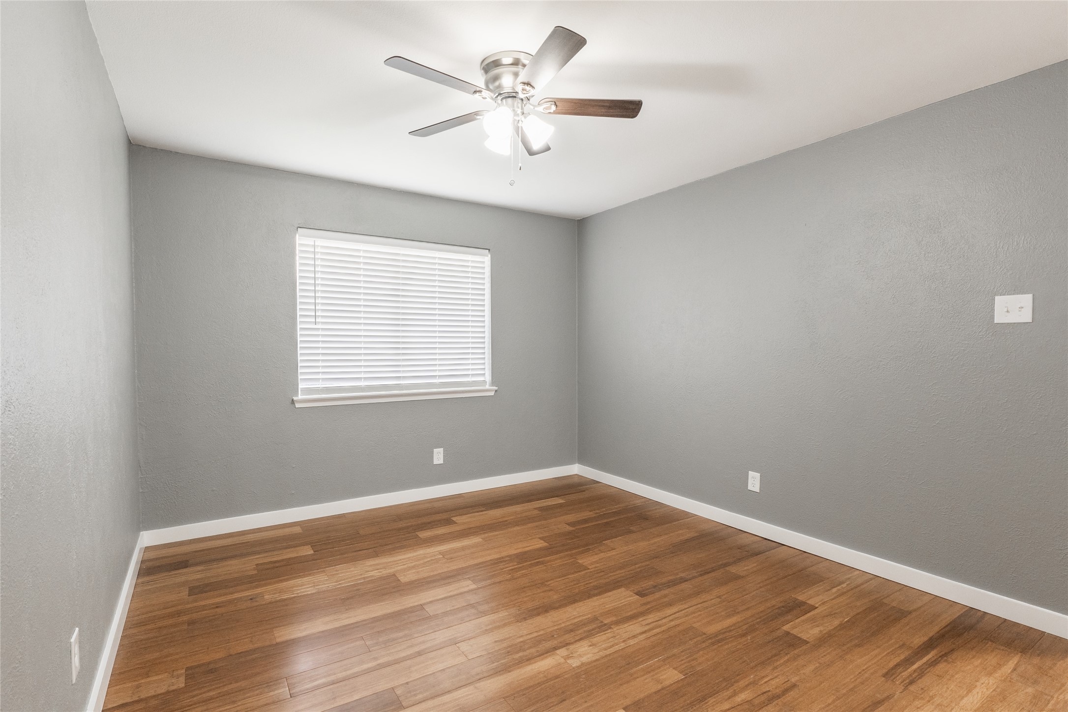 705 Valiant Circle Garland TX 75043
