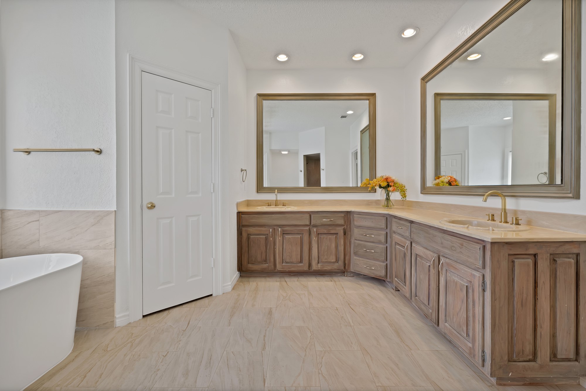 4219 Oak Springs Drive Arlington TX 76016