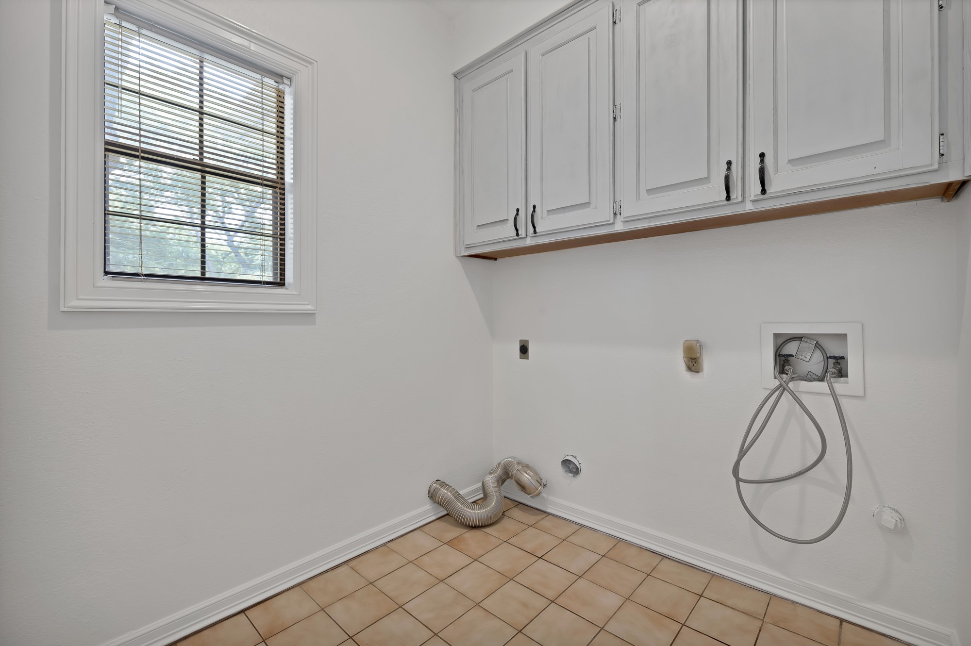 4219 Oak Springs Drive Arlington TX 76016