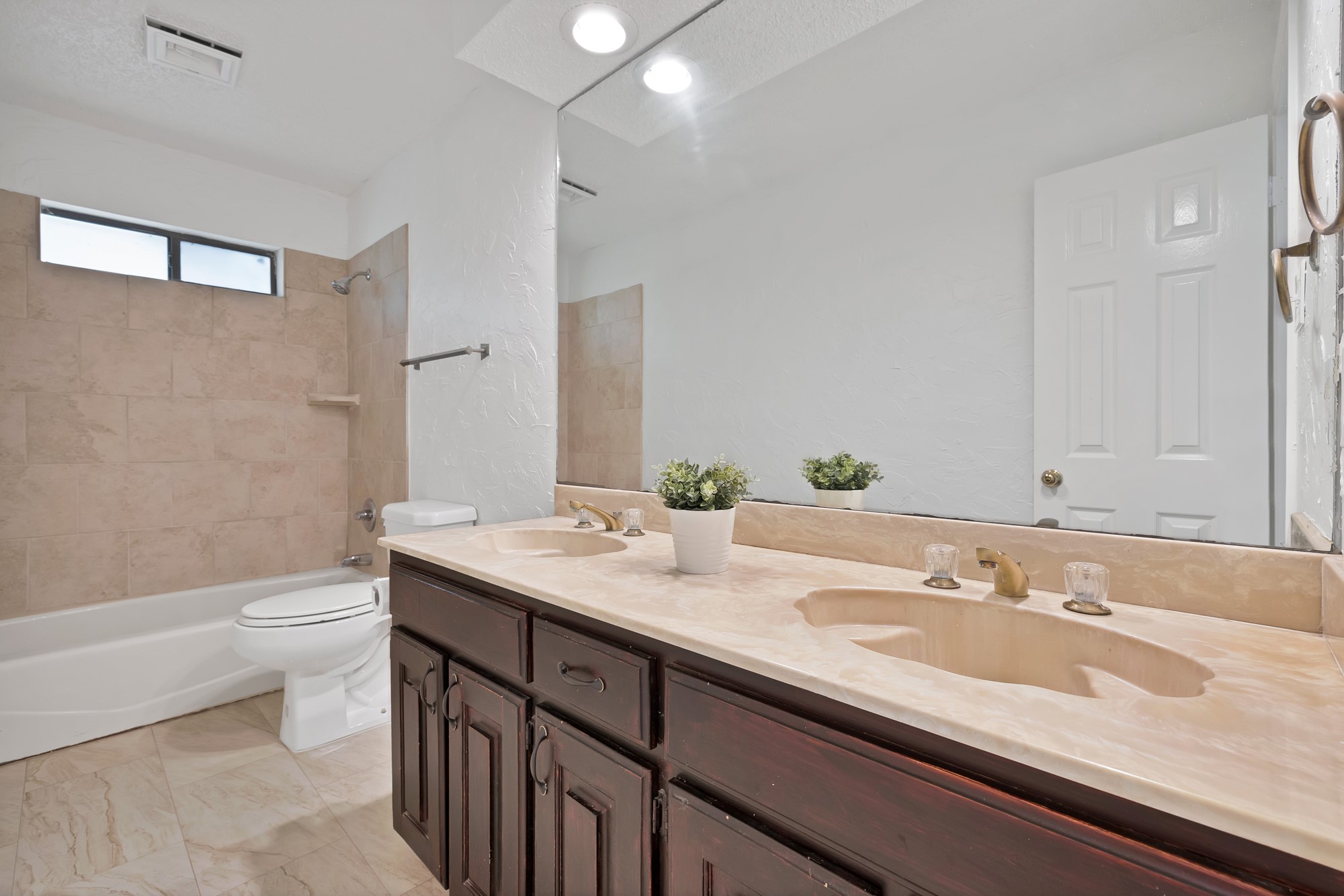 4219 Oak Springs Drive Arlington TX 76016
