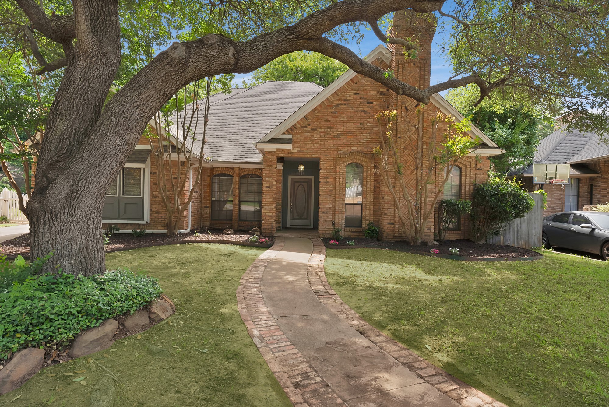 4219 Oak Springs Drive Arlington TX 76016
