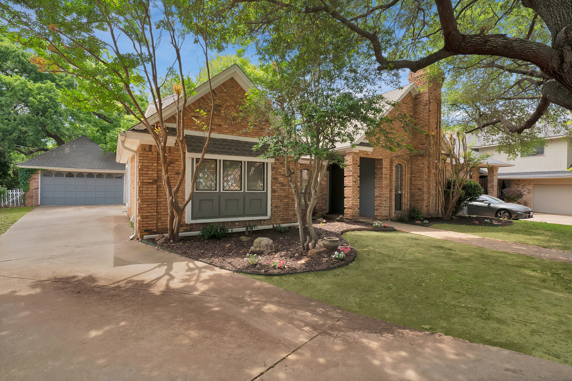 4219 Oak Springs Drive Arlington TX 76016