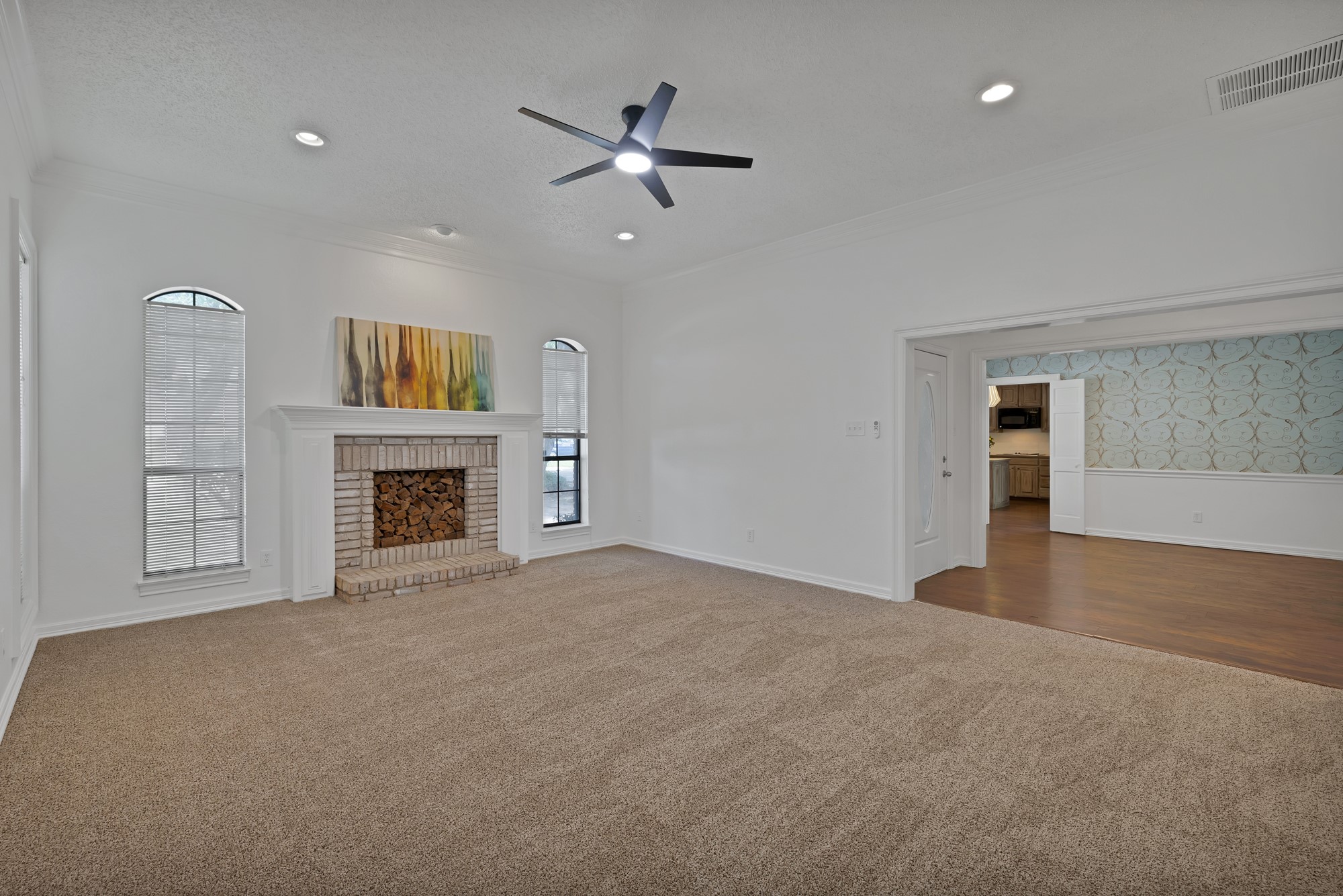 4219 Oak Springs Drive Arlington TX 76016