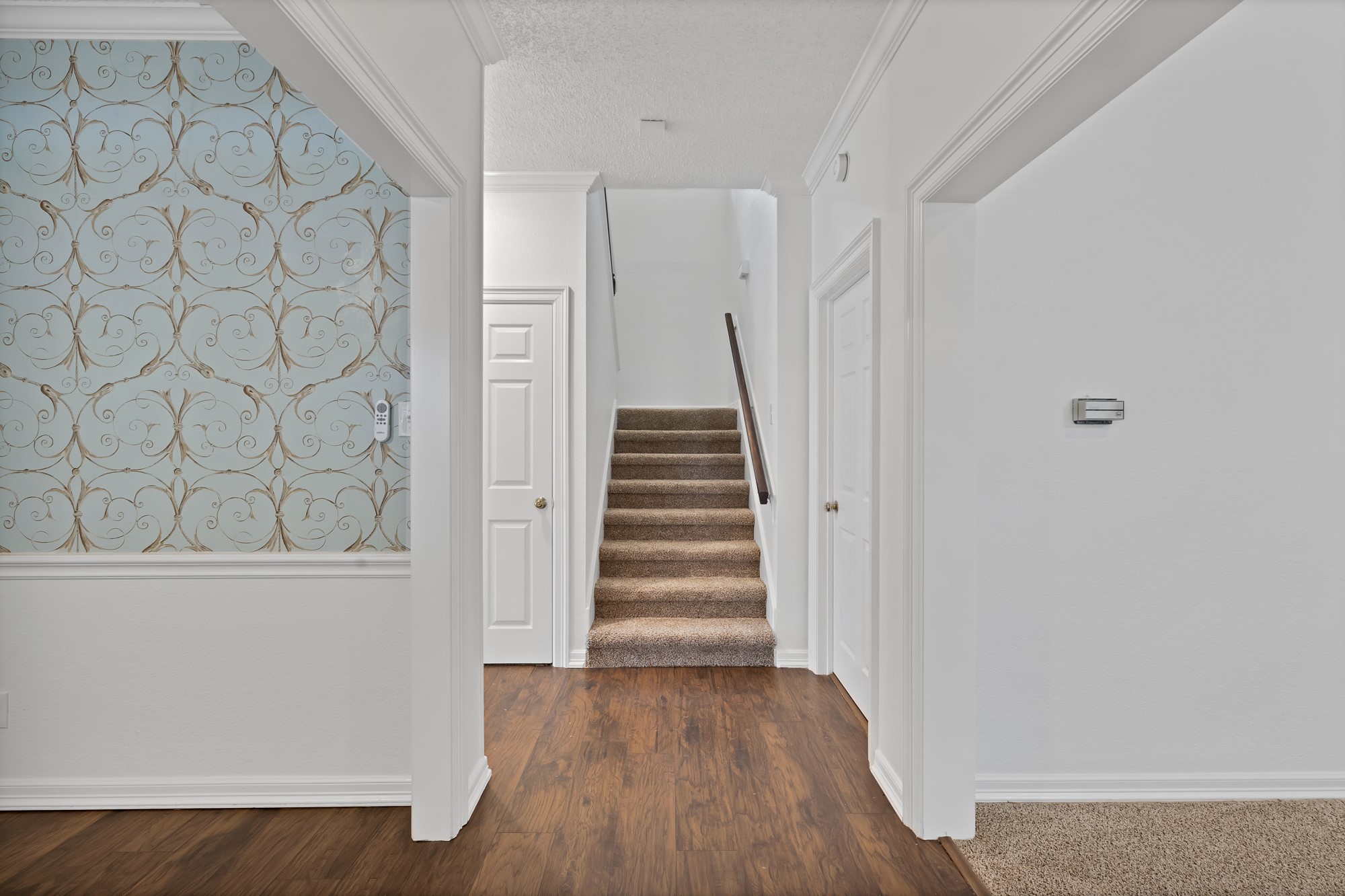 4219 Oak Springs Drive Arlington TX 76016
