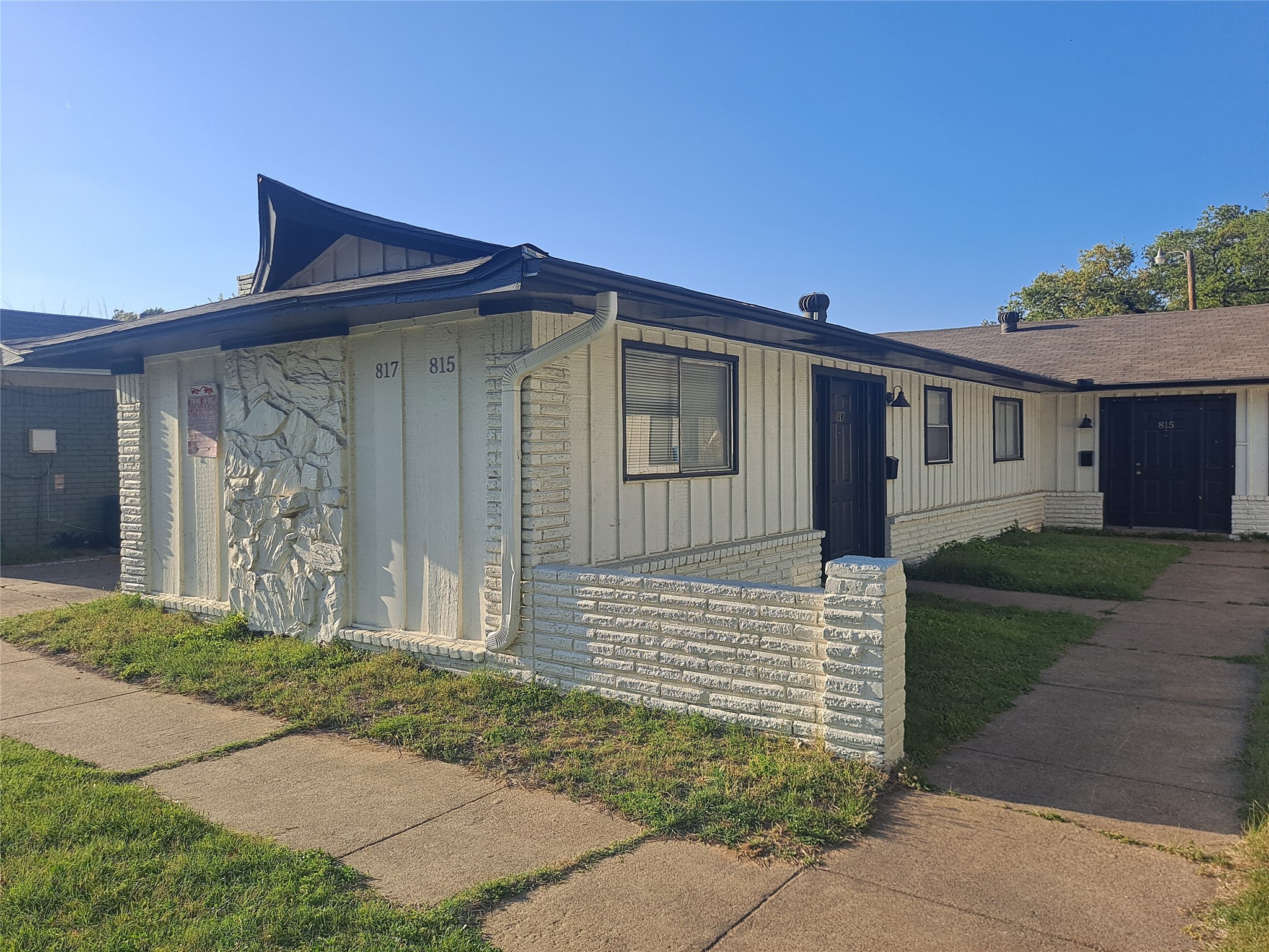 817 Bluebird Irving TX 75061